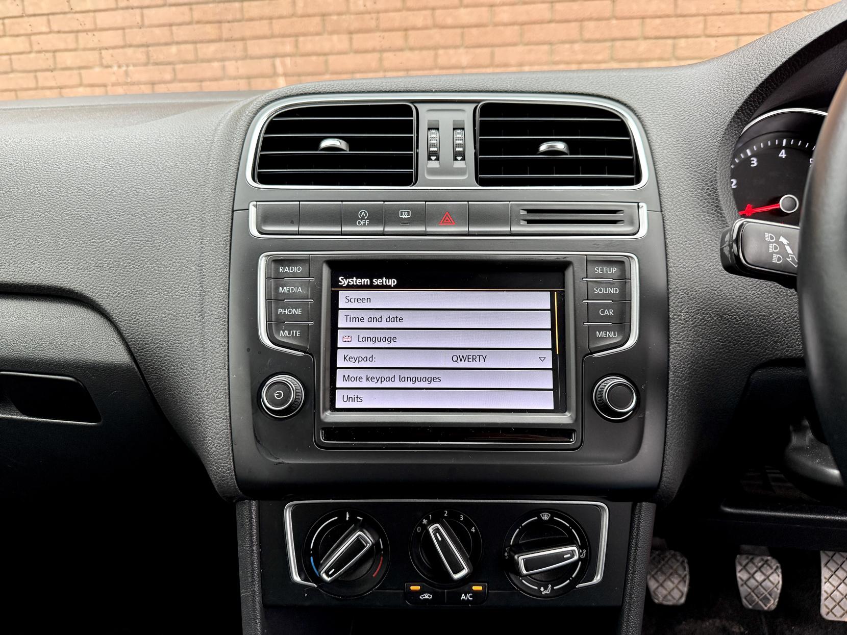 Volkswagen Polo 1.0 BlueMotion Tech SE Hatchback 5dr Petrol Manual Euro 6 (s/s) (75 ps)