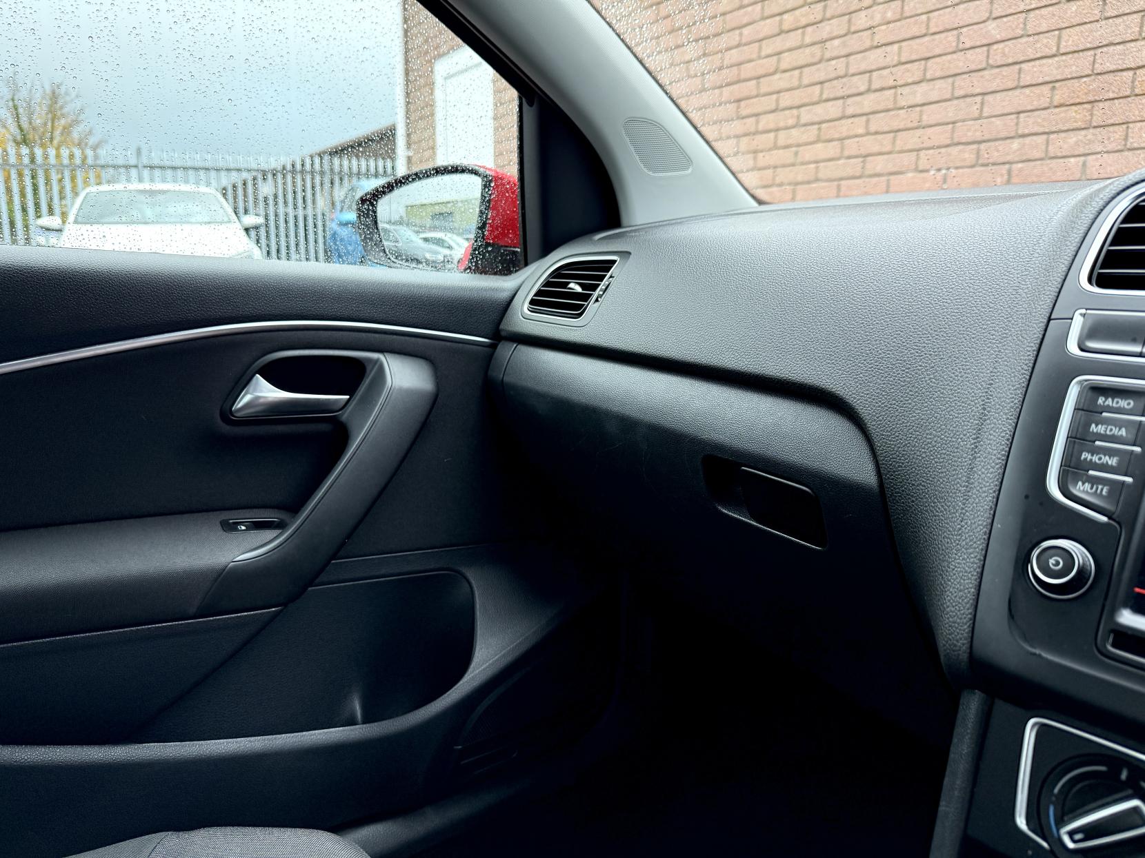 Volkswagen Polo 1.0 BlueMotion Tech SE Hatchback 5dr Petrol Manual Euro 6 (s/s) (75 ps)