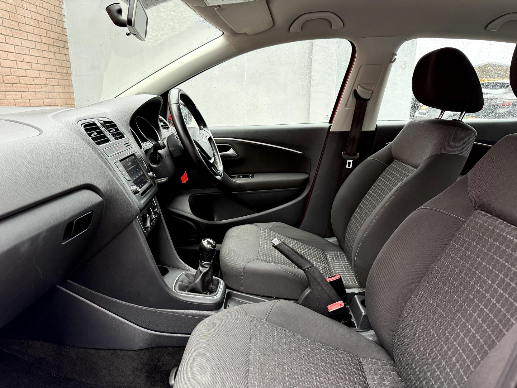 Volkswagen Polo 1.0 BlueMotion Tech SE Hatchback 5dr Petrol Manual Euro 6 (s/s) (75 ps)