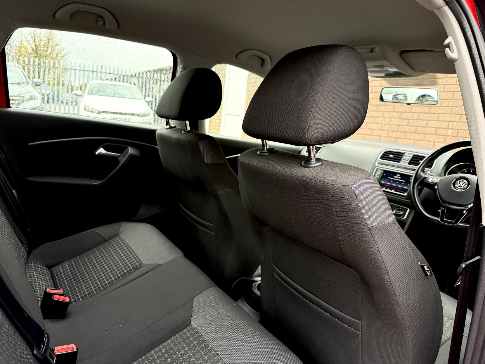 Volkswagen Polo 1.0 BlueMotion Tech SE Hatchback 5dr Petrol Manual Euro 6 (s/s) (75 ps)