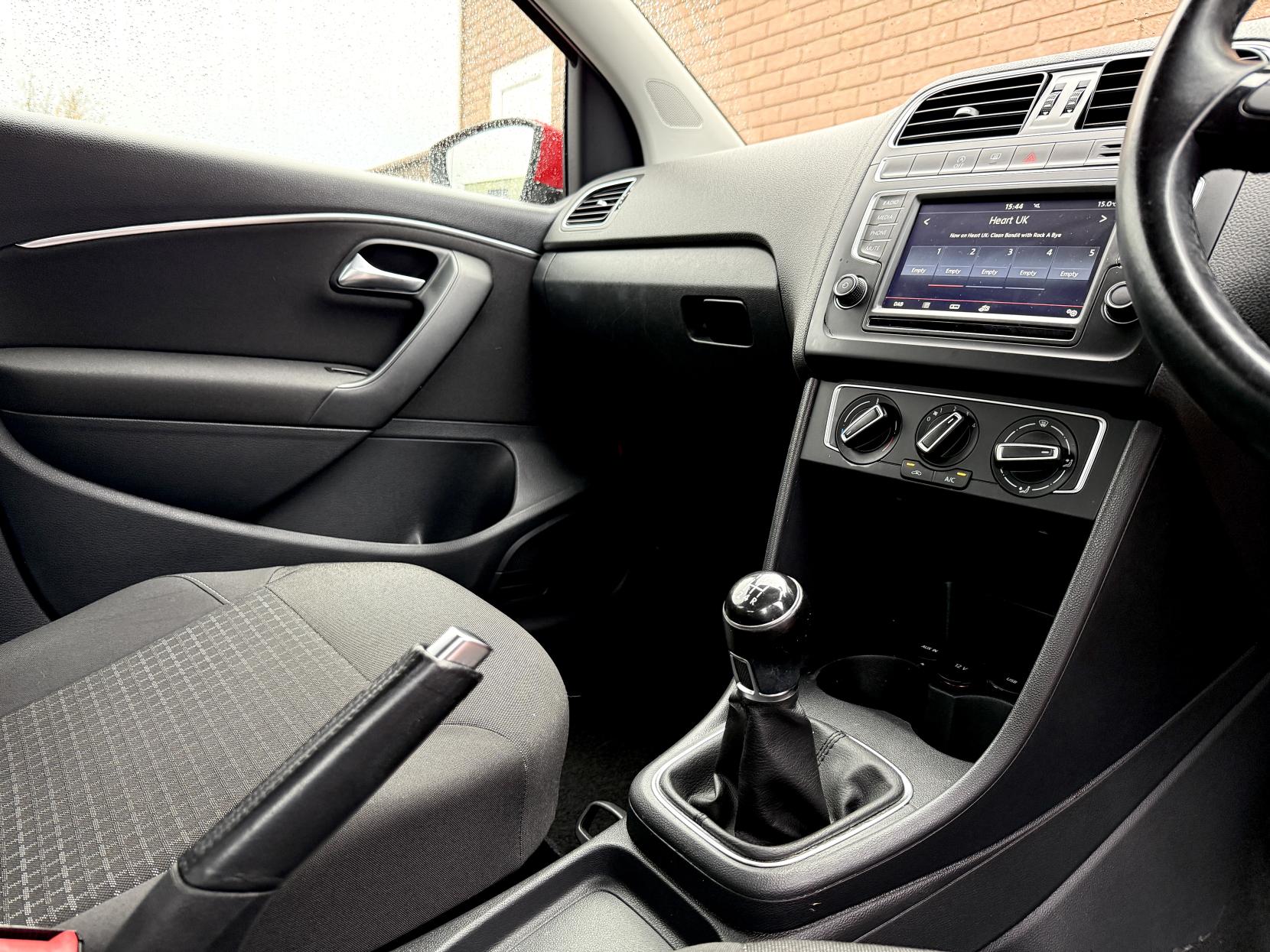 Volkswagen Polo 1.0 BlueMotion Tech SE Hatchback 5dr Petrol Manual Euro 6 (s/s) (75 ps)