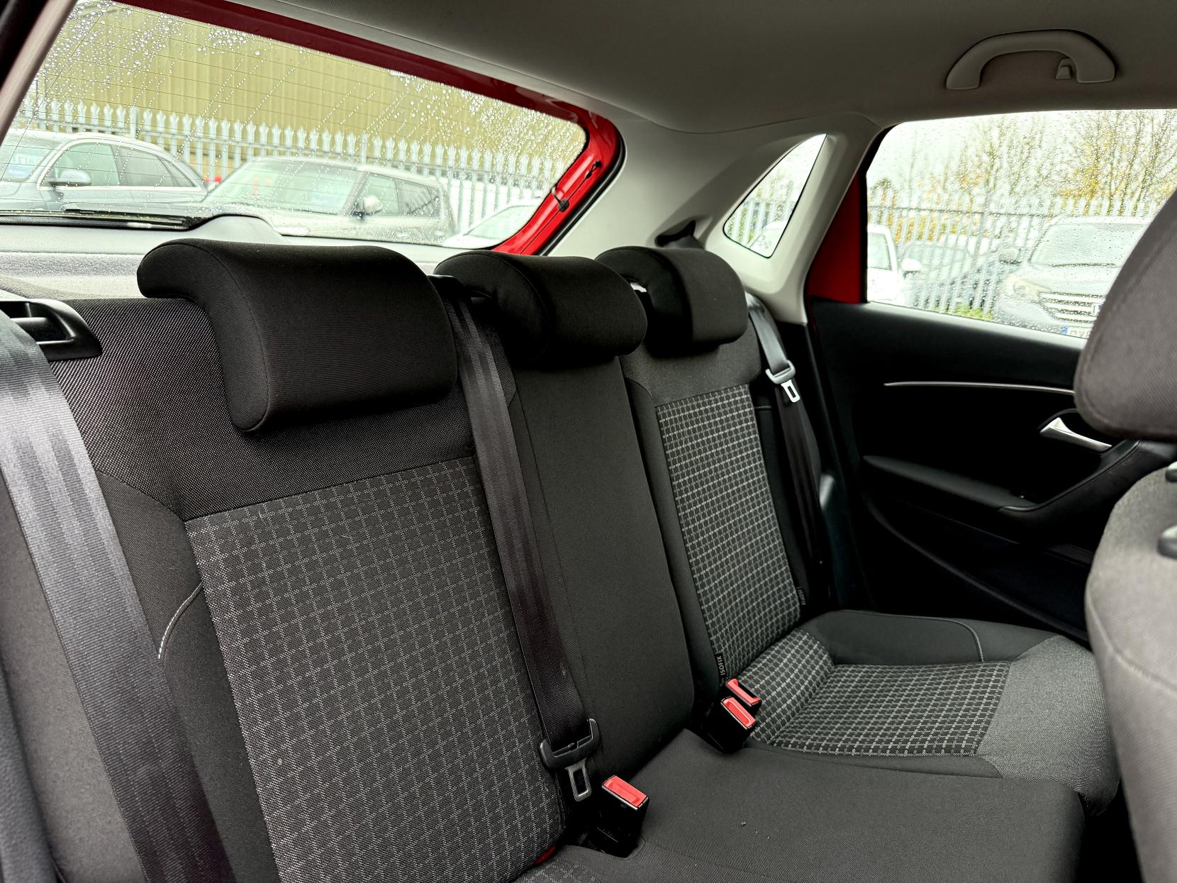 Volkswagen Polo 1.0 BlueMotion Tech SE Hatchback 5dr Petrol Manual Euro 6 (s/s) (75 ps)