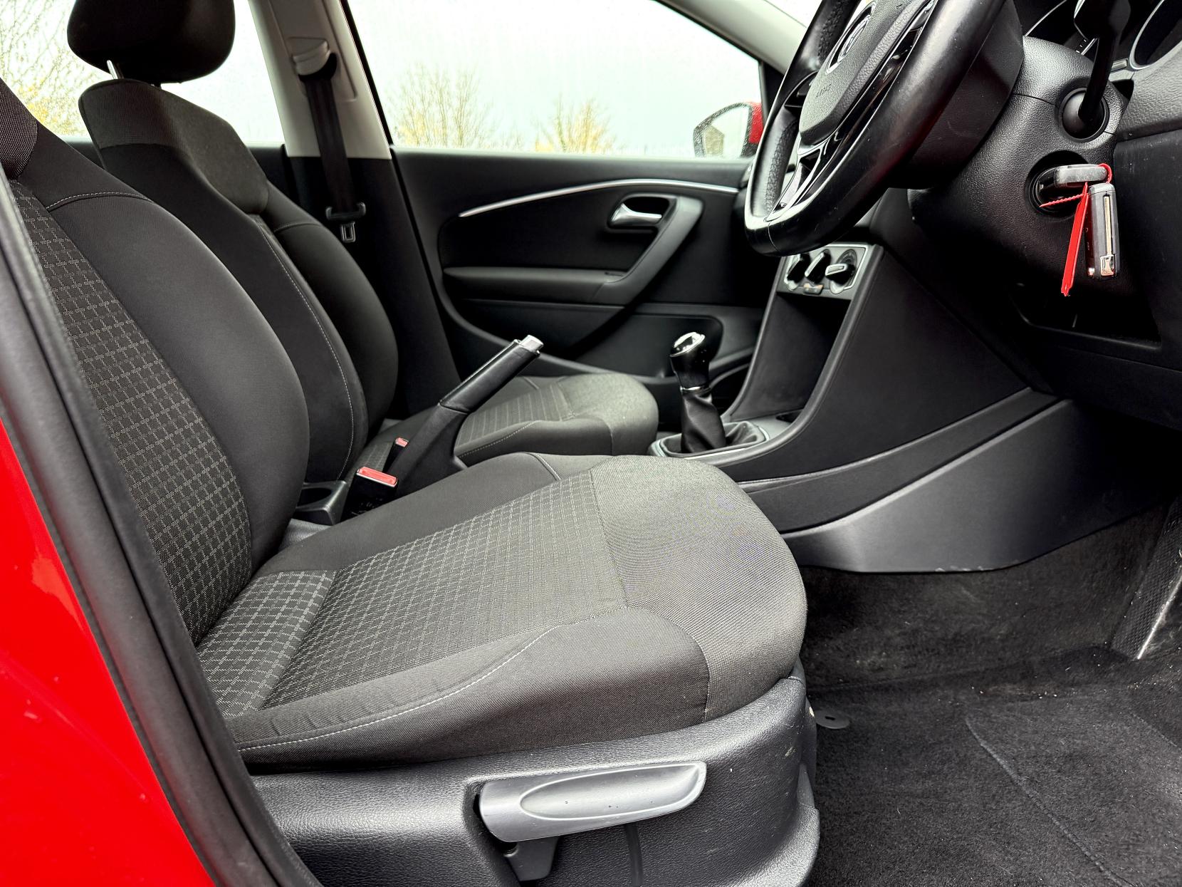 Volkswagen Polo 1.0 BlueMotion Tech SE Hatchback 5dr Petrol Manual Euro 6 (s/s) (75 ps)