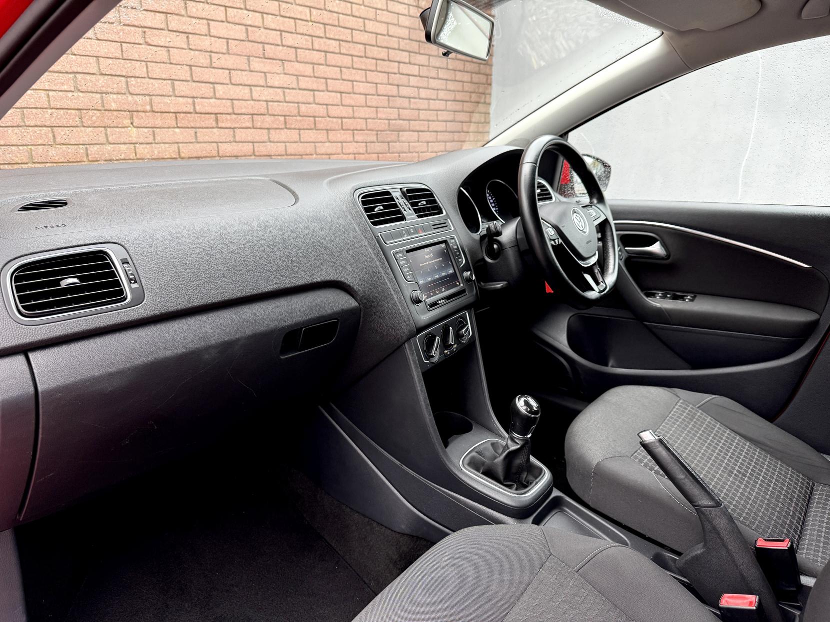 Volkswagen Polo 1.0 BlueMotion Tech SE Hatchback 5dr Petrol Manual Euro 6 (s/s) (75 ps)