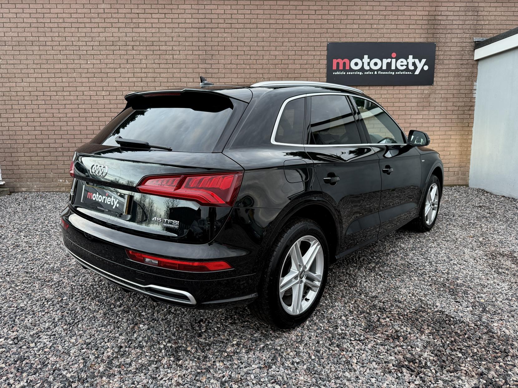Audi Q5 2.0 TFSI 45 S line SUV 5dr Petrol S Tronic quattro Euro 6 (s/s) (245 ps)