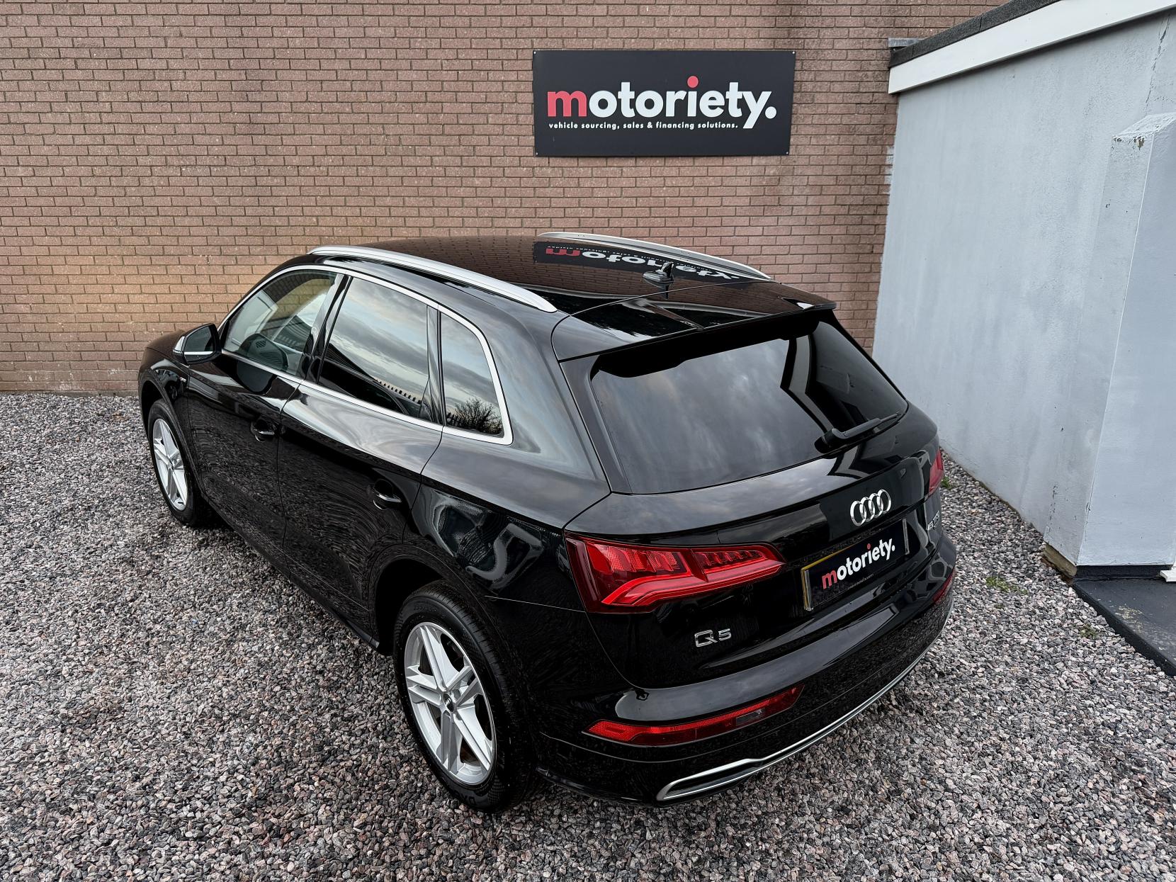 Audi Q5 2.0 TFSI 45 S line SUV 5dr Petrol S Tronic quattro Euro 6 (s/s) (245 ps)