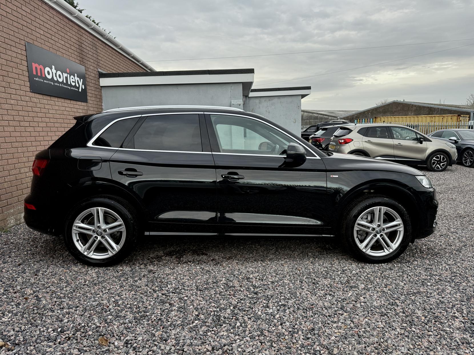 Audi Q5 2.0 TFSI 45 S line SUV 5dr Petrol S Tronic quattro Euro 6 (s/s) (245 ps)