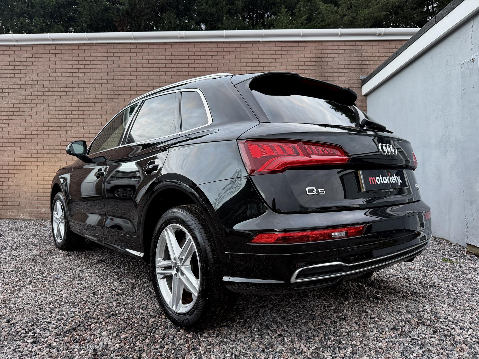 Audi Q5 2.0 TFSI 45 S line SUV 5dr Petrol S Tronic quattro Euro 6 (s/s) (245 ps)