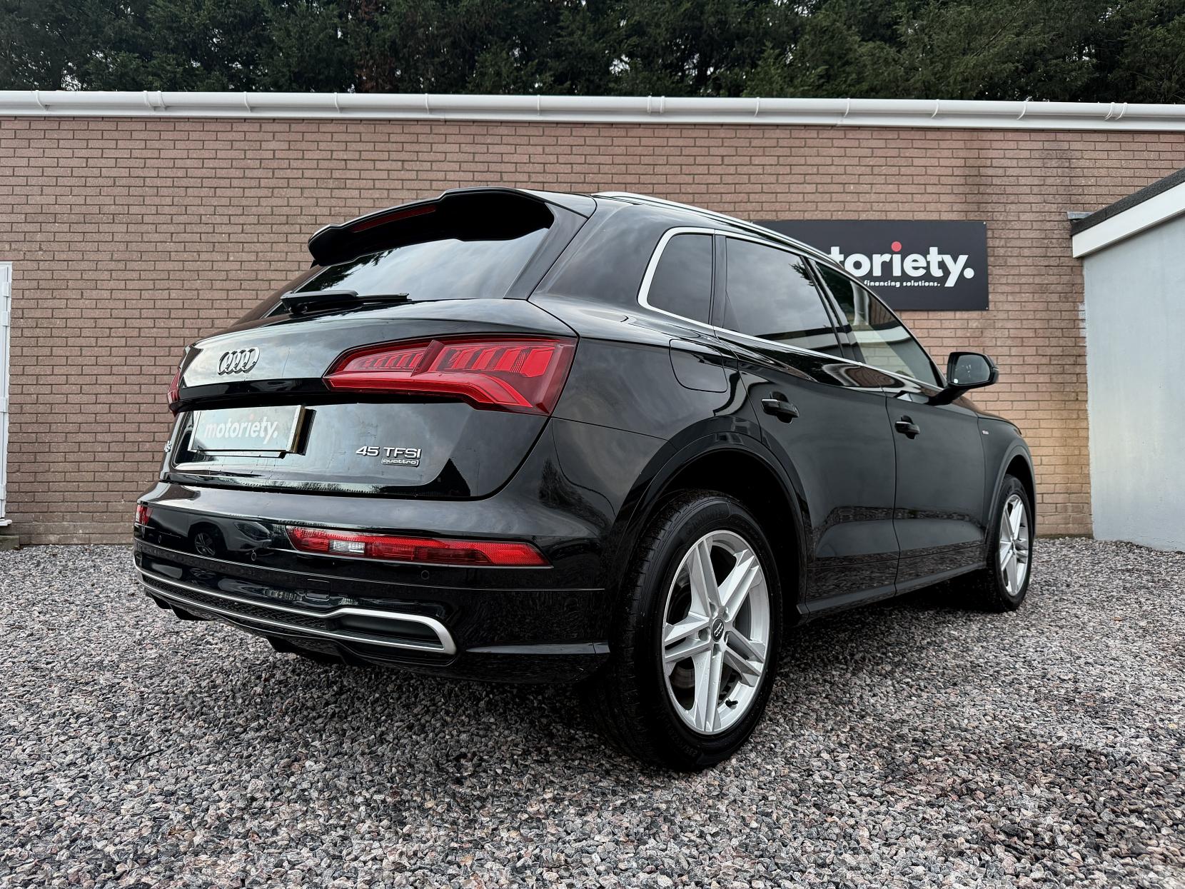 Audi Q5 2.0 TFSI 45 S line SUV 5dr Petrol S Tronic quattro Euro 6 (s/s) (245 ps)