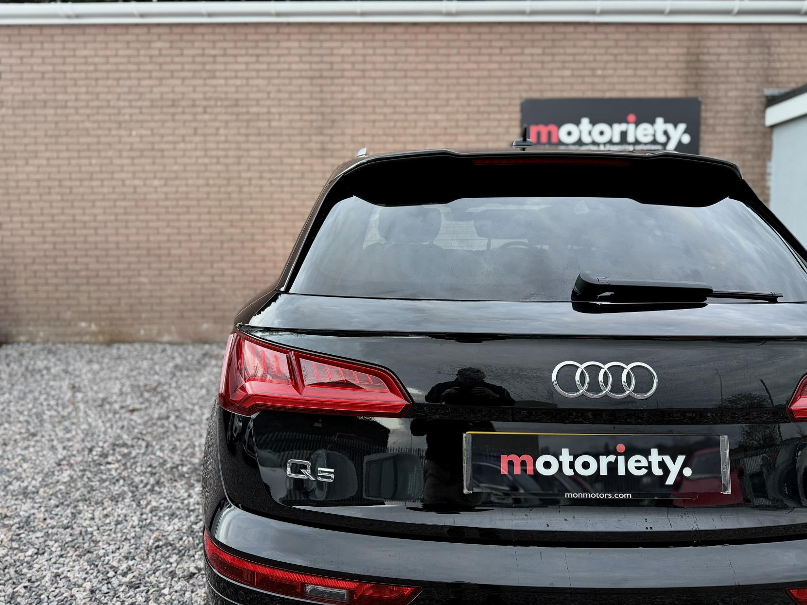 Audi Q5 2.0 TFSI 45 S line SUV 5dr Petrol S Tronic quattro Euro 6 (s/s) (245 ps)