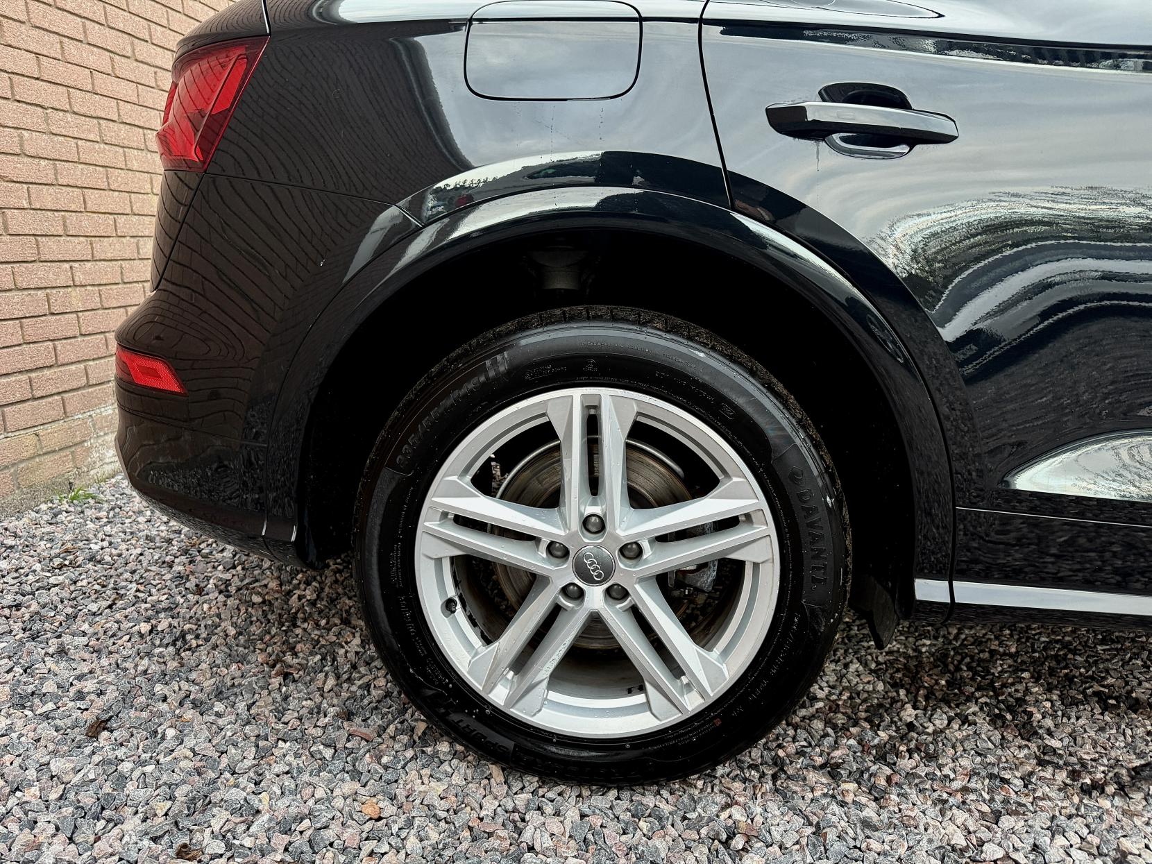 Audi Q5 2.0 TFSI 45 S line SUV 5dr Petrol S Tronic quattro Euro 6 (s/s) (245 ps)