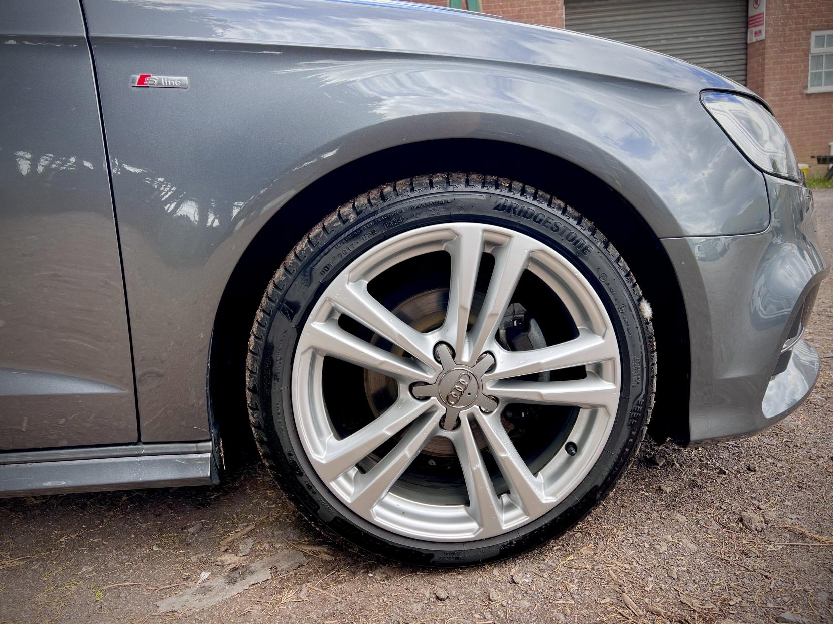Audi A3 1.5 TFSI CoD S line Sportback 5dr Petrol S Tronic Euro 6 (s/s) (150 ps)