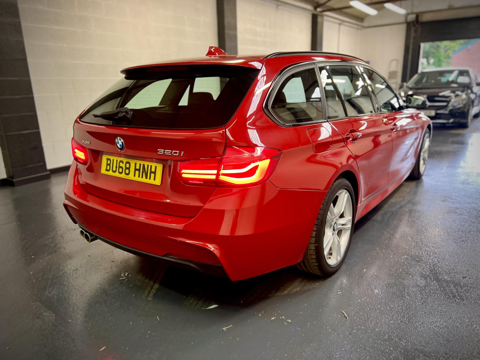 BMW 3 Series 2.0 320i M Sport Touring 5dr Petrol Auto xDrive Euro 6 (s/s) (184 ps)