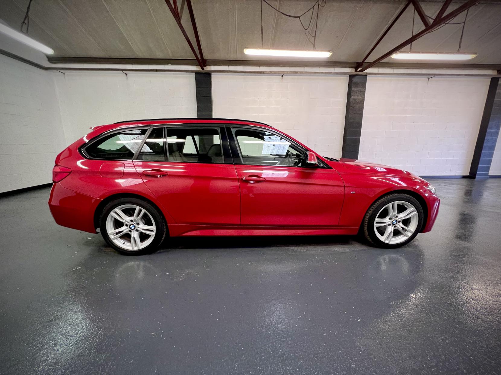 BMW 3 Series 2.0 320i M Sport Touring 5dr Petrol Auto xDrive Euro 6 (s/s) (184 ps)