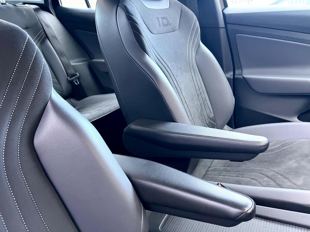 Volkswagen ID.4 Pro Performance 77kWh Life SUV 5dr Electric Auto (204 ps)