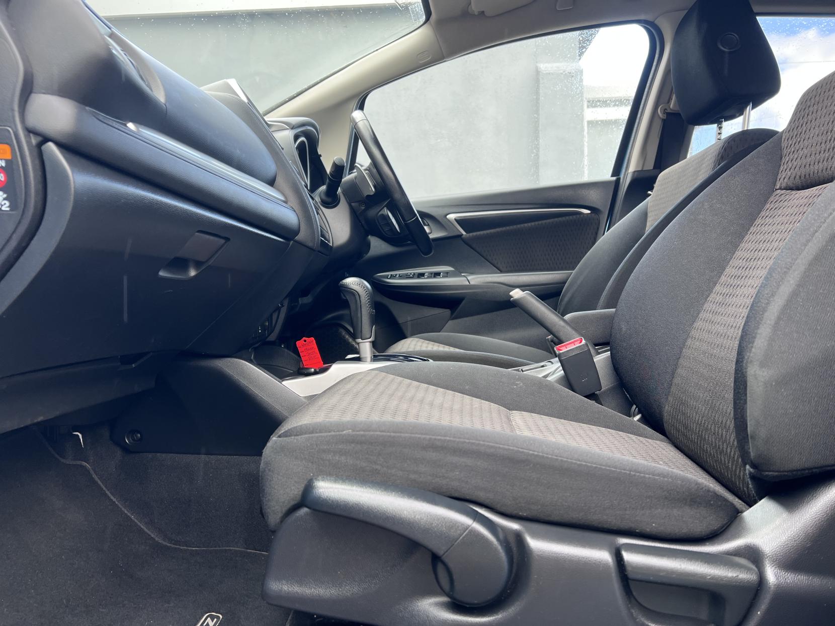 Honda Jazz 1.3 i-VTEC EX Navi Hatchback 5dr Petrol CVT Euro 6 (s/s) (102 ps)