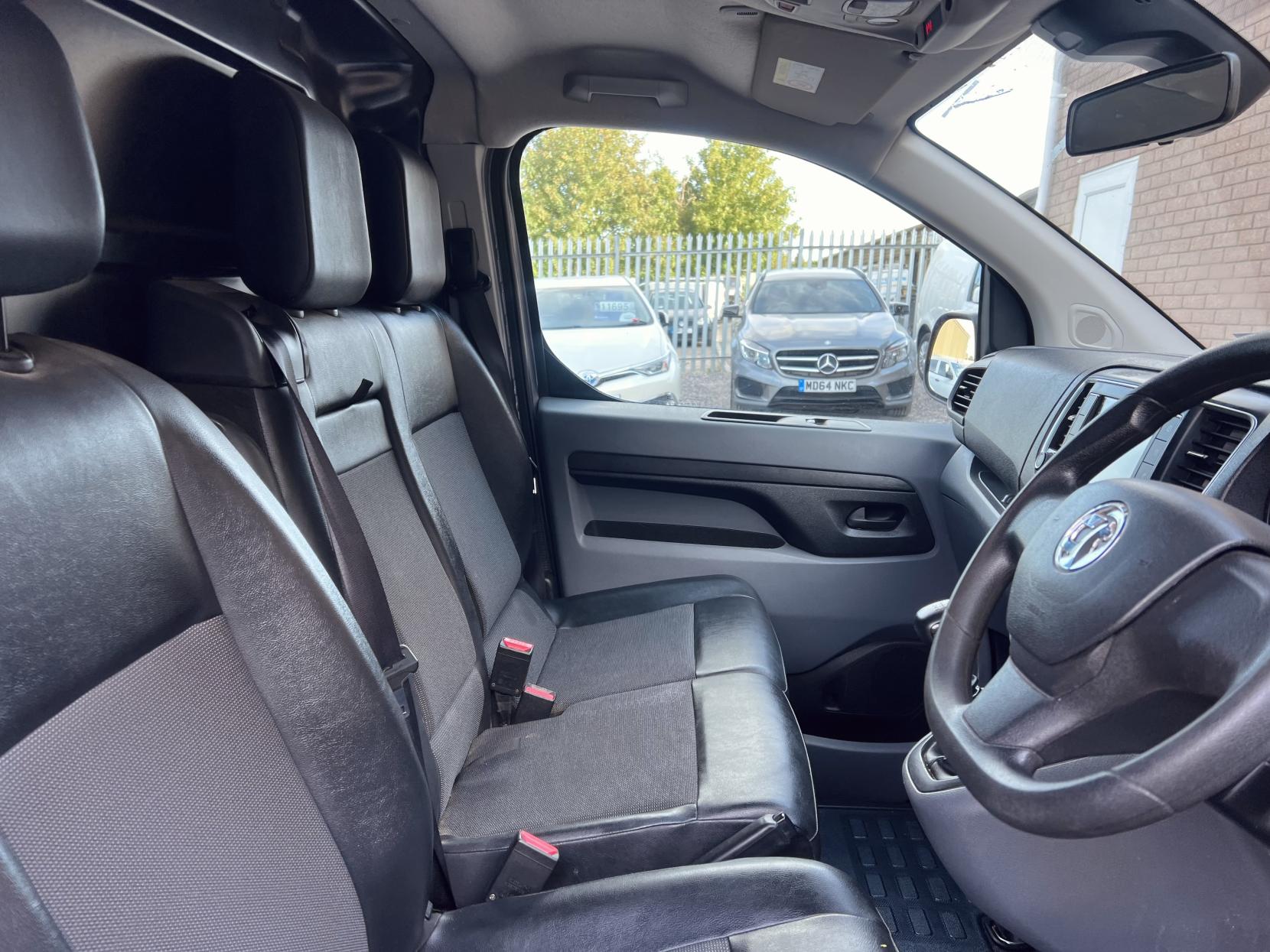 Vauxhall Vivaro 2.0 Turbo D 3100 Sportive Panel Van 5dr Diesel Manual L2 H1 Euro 6 (s/s) (150 ps)