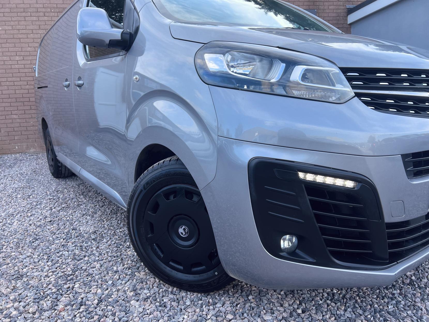 Vauxhall Vivaro 2.0 Turbo D 3100 Sportive Panel Van 5dr Diesel Manual L2 H1 Euro 6 (s/s) (150 ps)