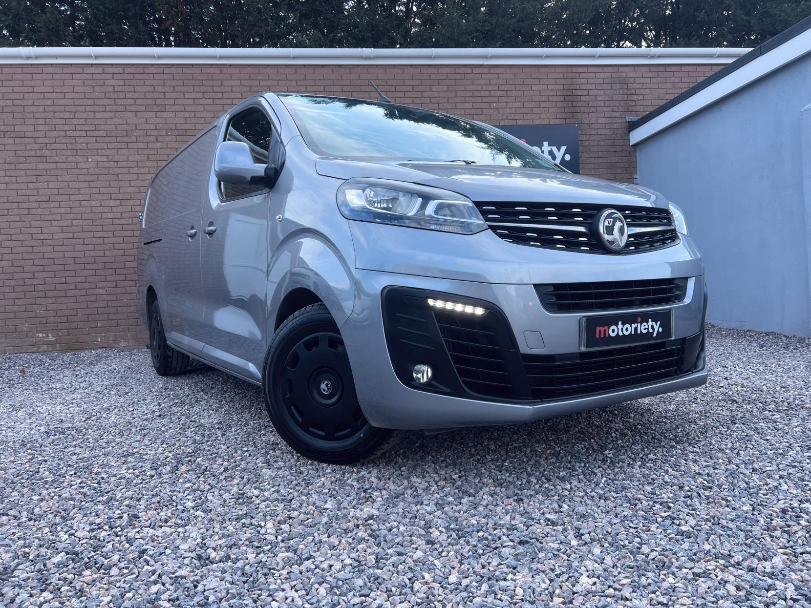 Vauxhall Vivaro 2.0 Turbo D 3100 Sportive Panel Van 5dr Diesel Manual L2 H1 Euro 6 (s/s) (150 ps)