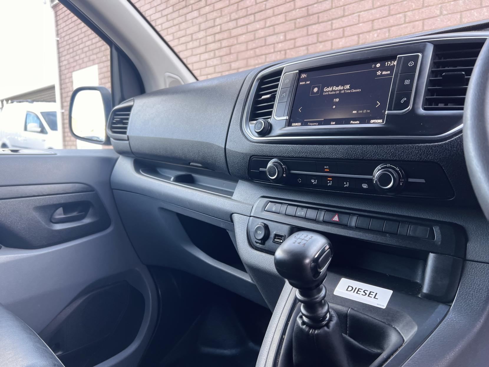 Vauxhall Vivaro 2.0 Turbo D 3100 Sportive Panel Van 5dr Diesel Manual L2 H1 Euro 6 (s/s) (150 ps)
