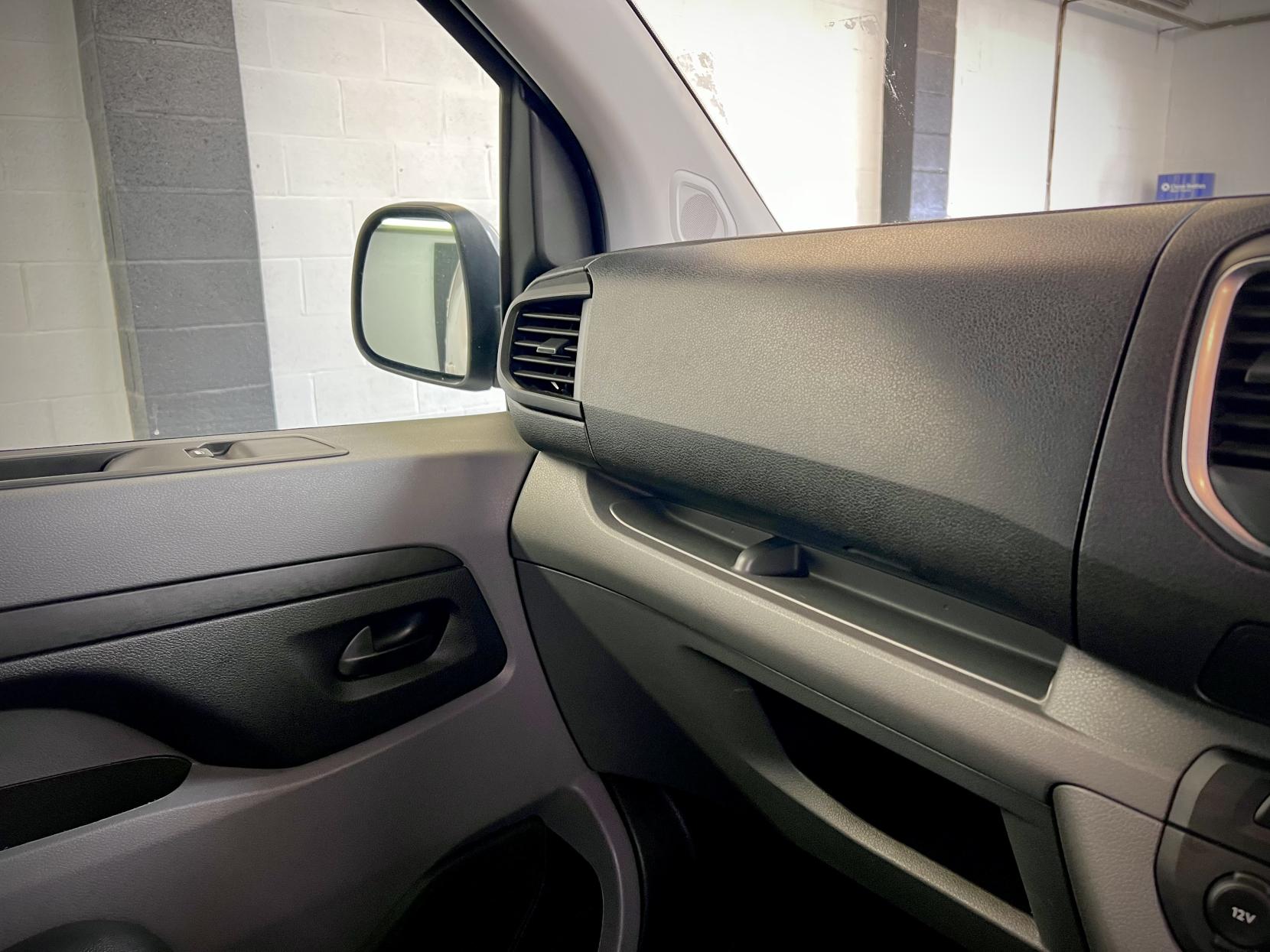 Vauxhall Vivaro 1.5 Turbo D 2900 Sportive Panel Van 5dr Diesel Manual L2 H1 Euro 6 (s/s) (100 ps)