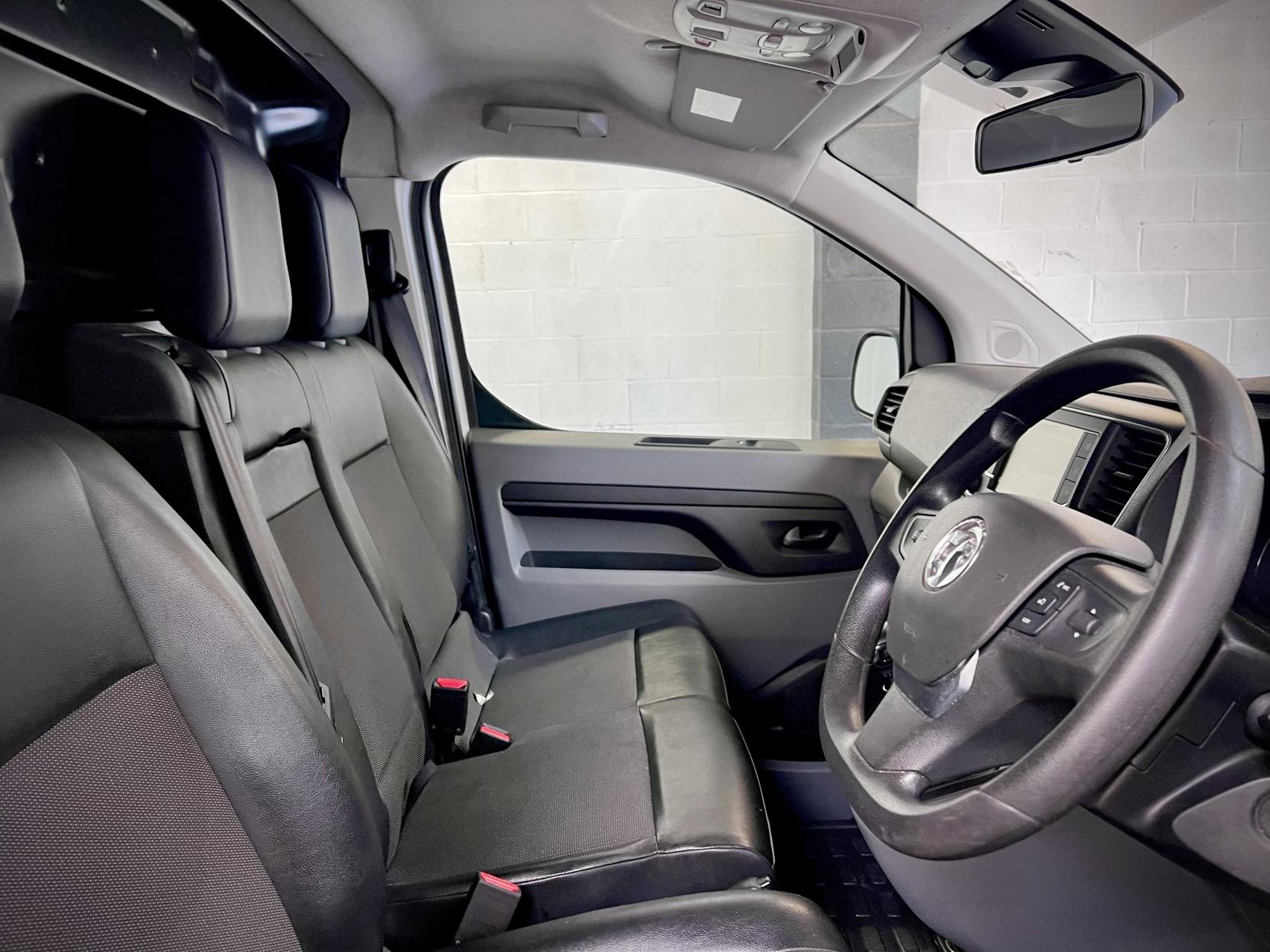 Vauxhall Vivaro 1.5 Turbo D 2900 Sportive Panel Van 5dr Diesel Manual L2 H1 Euro 6 (s/s) (100 ps)