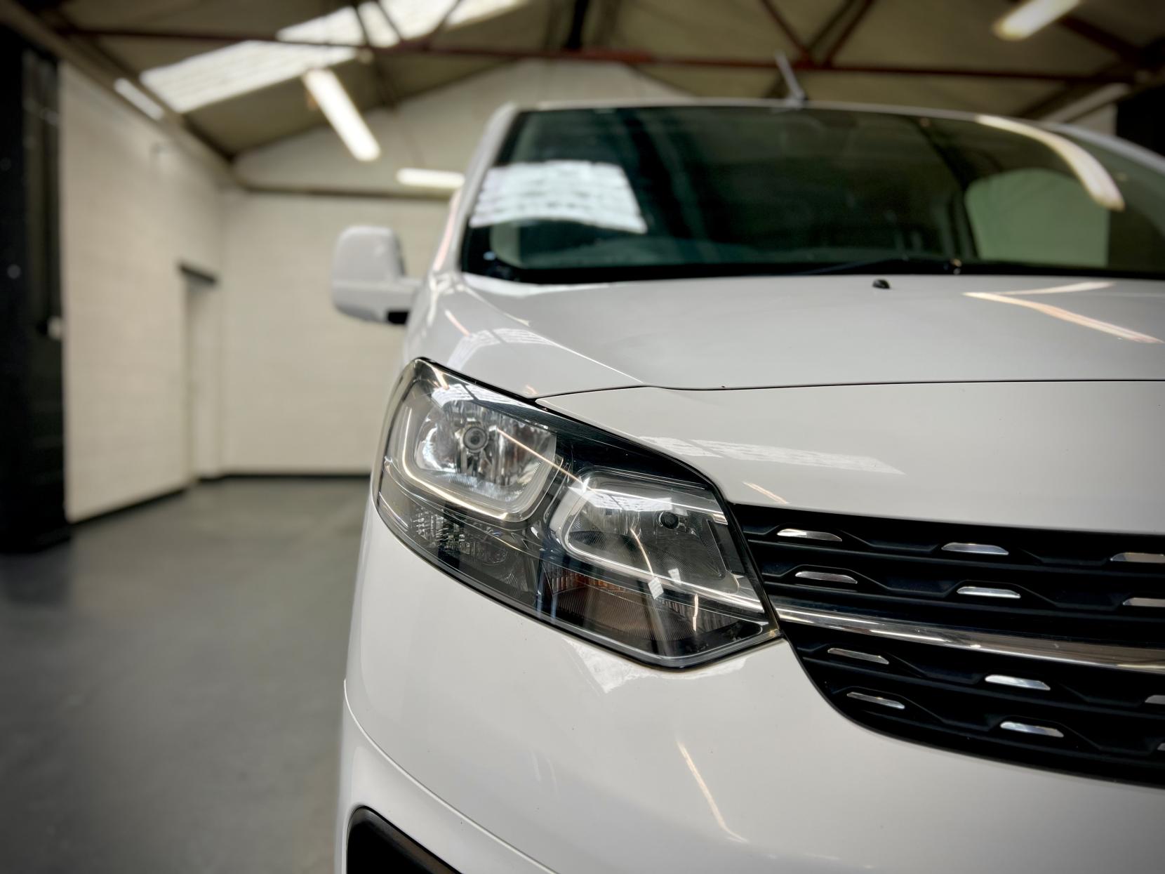 Vauxhall Vivaro 1.5 Turbo D 2900 Sportive Panel Van 5dr Diesel Manual L2 H1 Euro 6 (s/s) (100 ps)
