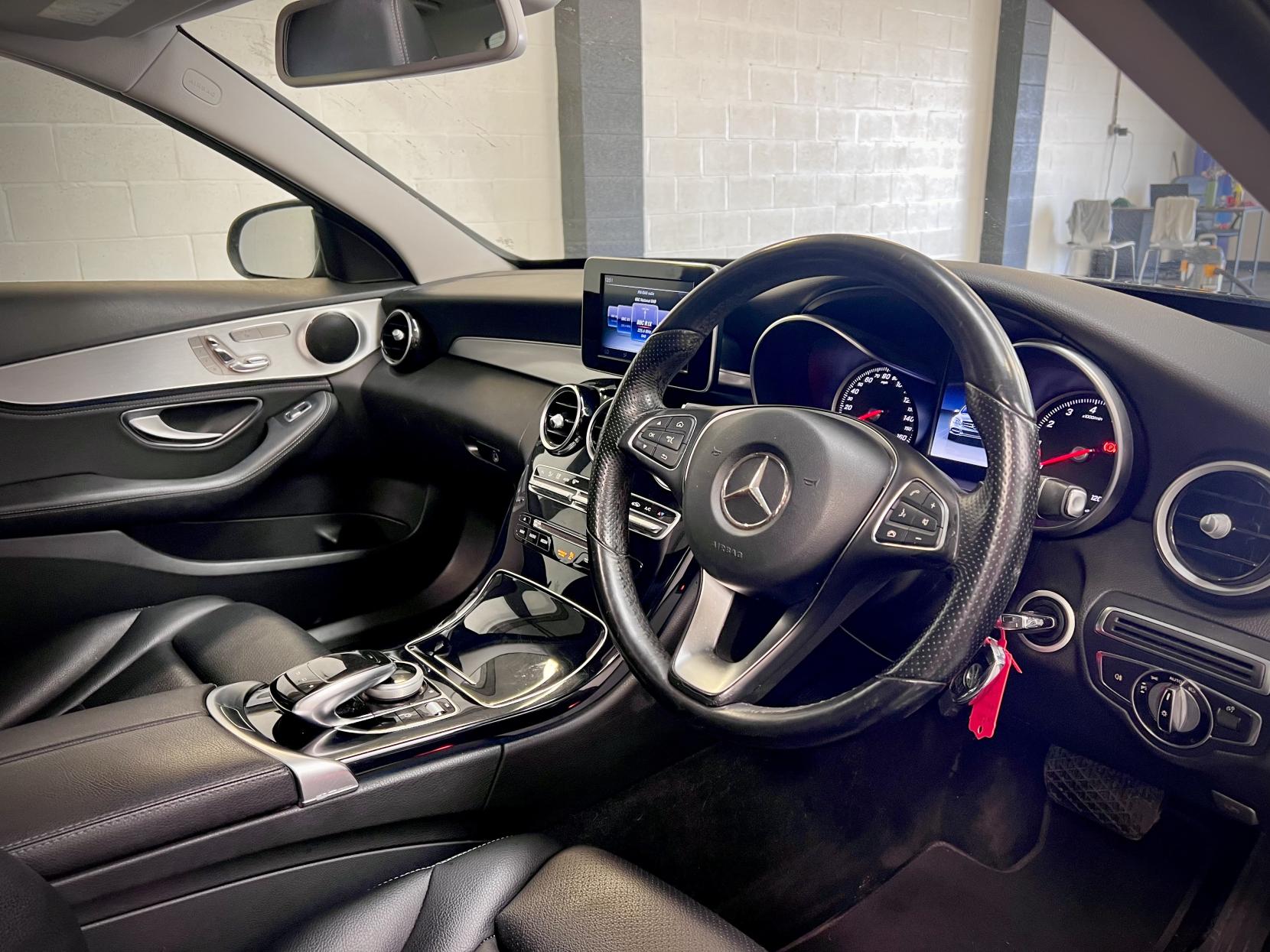 Mercedes-Benz C Class 2.0 C200 Sport (Premium) Saloon 4dr Petrol 7G-Tronic+ Euro 6 (s/s) (184 ps)