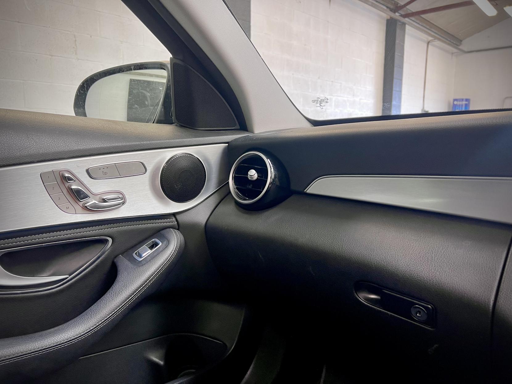 Mercedes-Benz C Class 2.0 C200 Sport (Premium) Saloon 4dr Petrol 7G-Tronic+ Euro 6 (s/s) (184 ps)