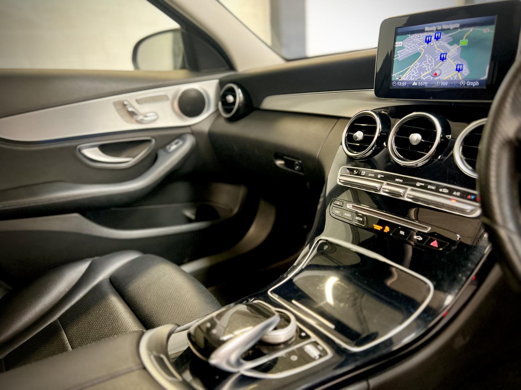 Mercedes-Benz C Class 2.0 C200 Sport (Premium) Saloon 4dr Petrol 7G-Tronic+ Euro 6 (s/s) (184 ps)