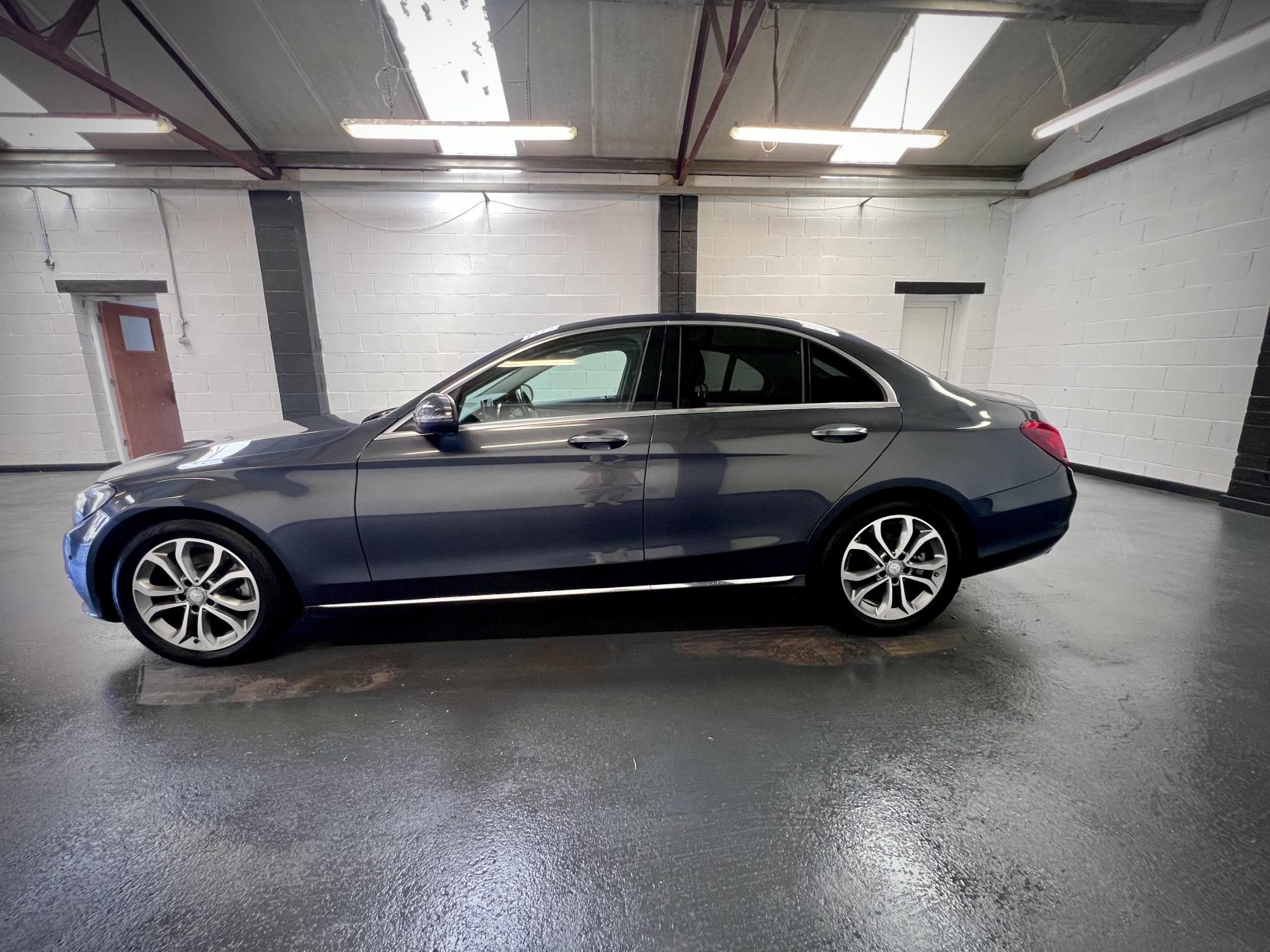 Mercedes-Benz C Class 2.0 C200 Sport (Premium) Saloon 4dr Petrol 7G-Tronic+ Euro 6 (s/s) (184 ps)