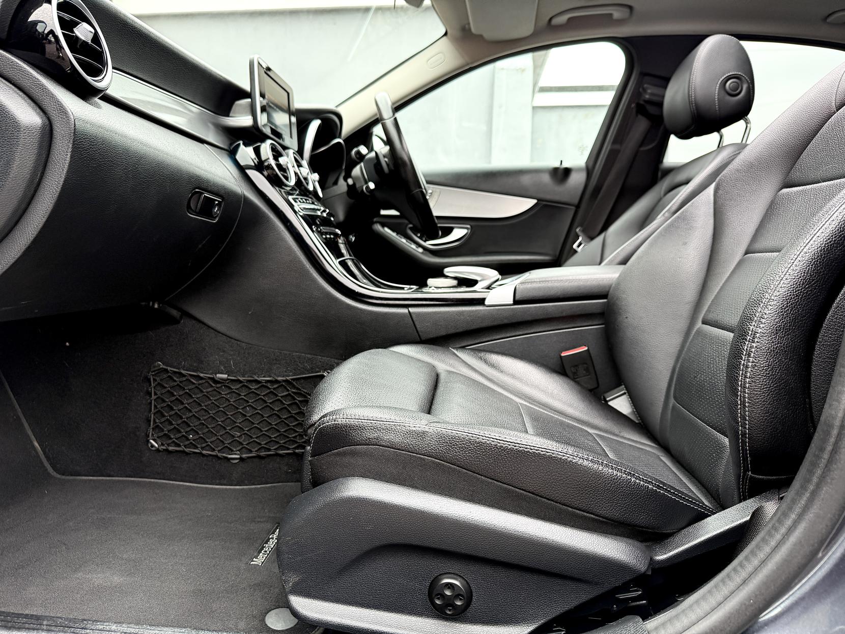 Mercedes-Benz C Class 2.0 C200 Sport (Premium) Saloon 4dr Petrol 7G-Tronic+ Euro 6 (s/s) (184 ps)