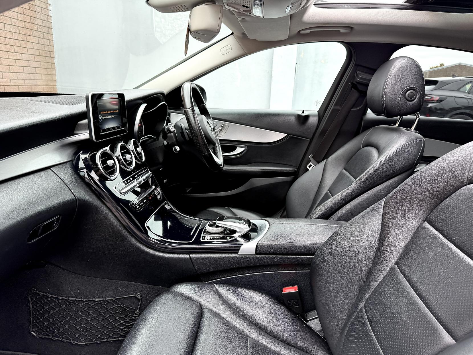 Mercedes-Benz C Class 2.0 C200 Sport (Premium) Saloon 4dr Petrol 7G-Tronic+ Euro 6 (s/s) (184 ps)