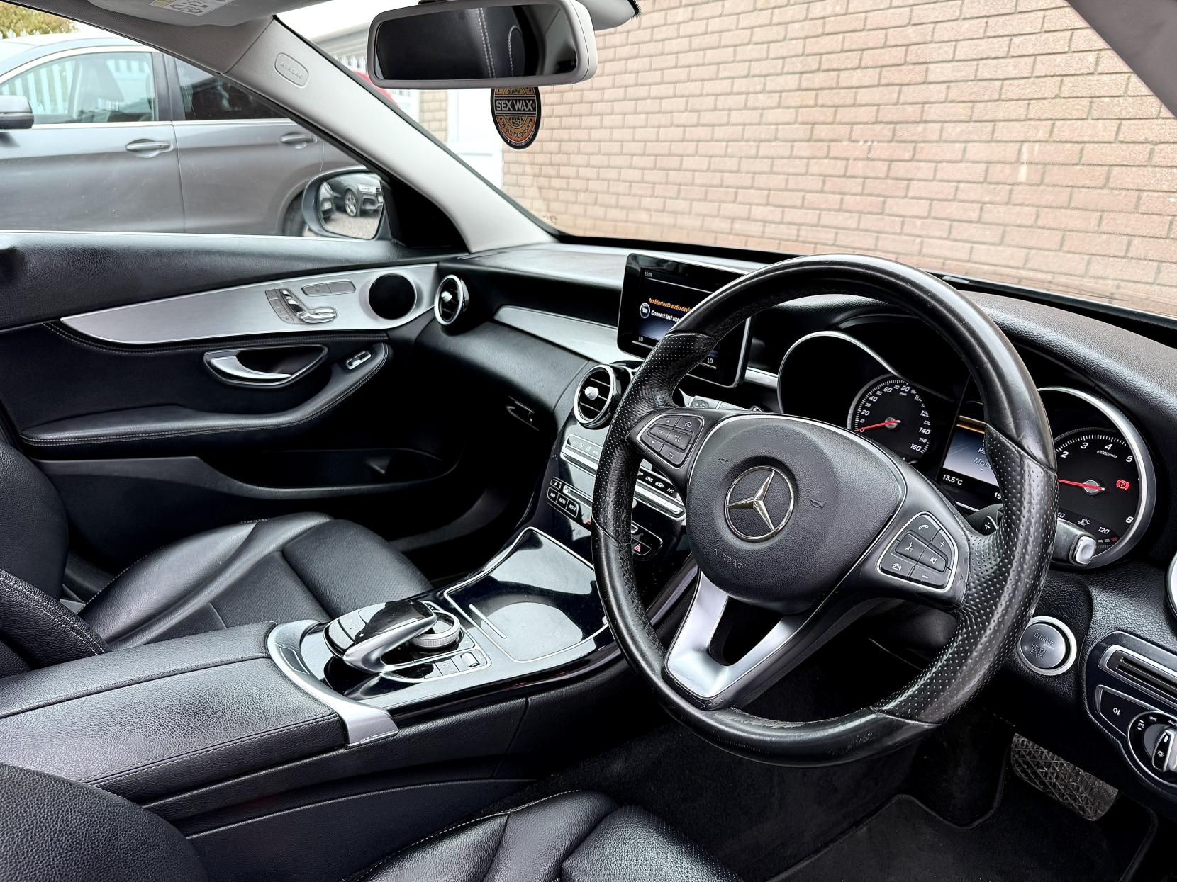 Mercedes-Benz C Class 2.0 C200 Sport (Premium) Saloon 4dr Petrol 7G-Tronic+ Euro 6 (s/s) (184 ps)