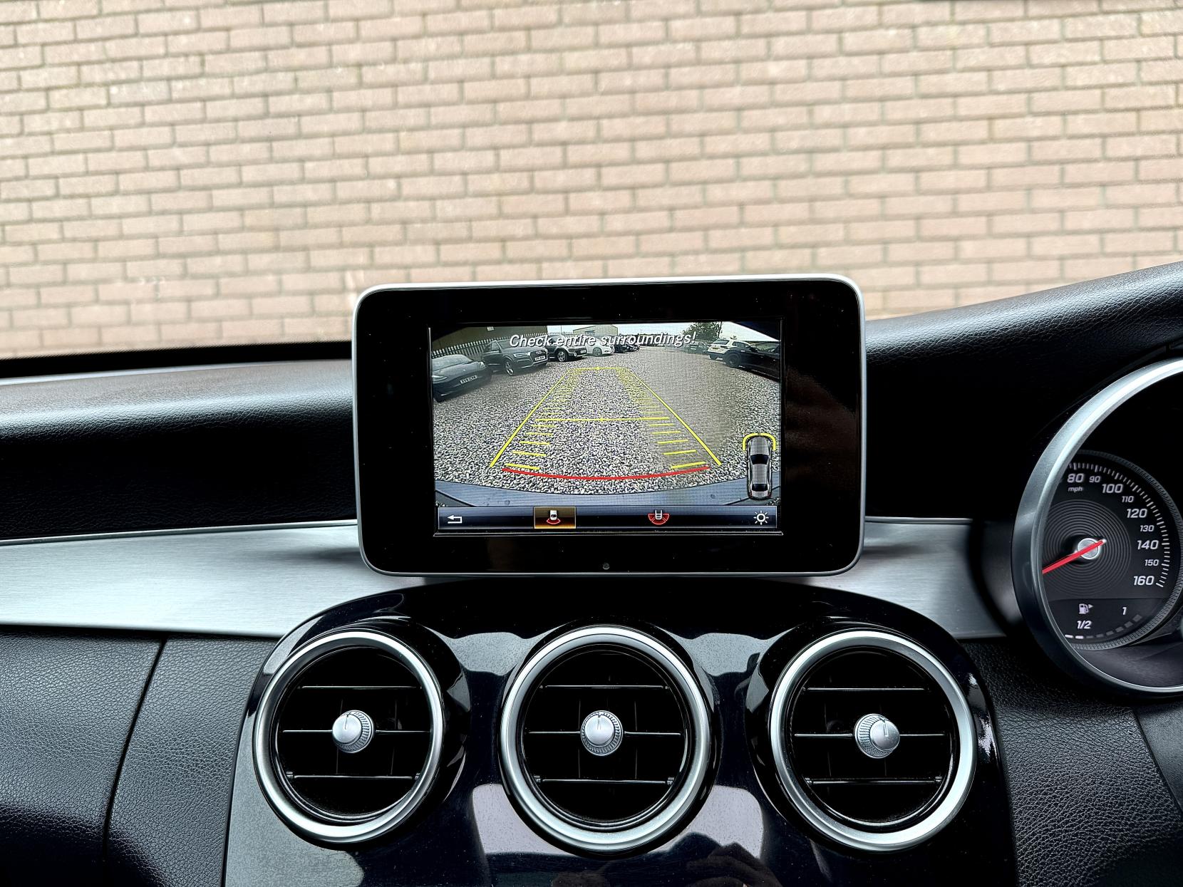 Mercedes-Benz C Class 2.0 C200 Sport (Premium) Saloon 4dr Petrol 7G-Tronic+ Euro 6 (s/s) (184 ps)