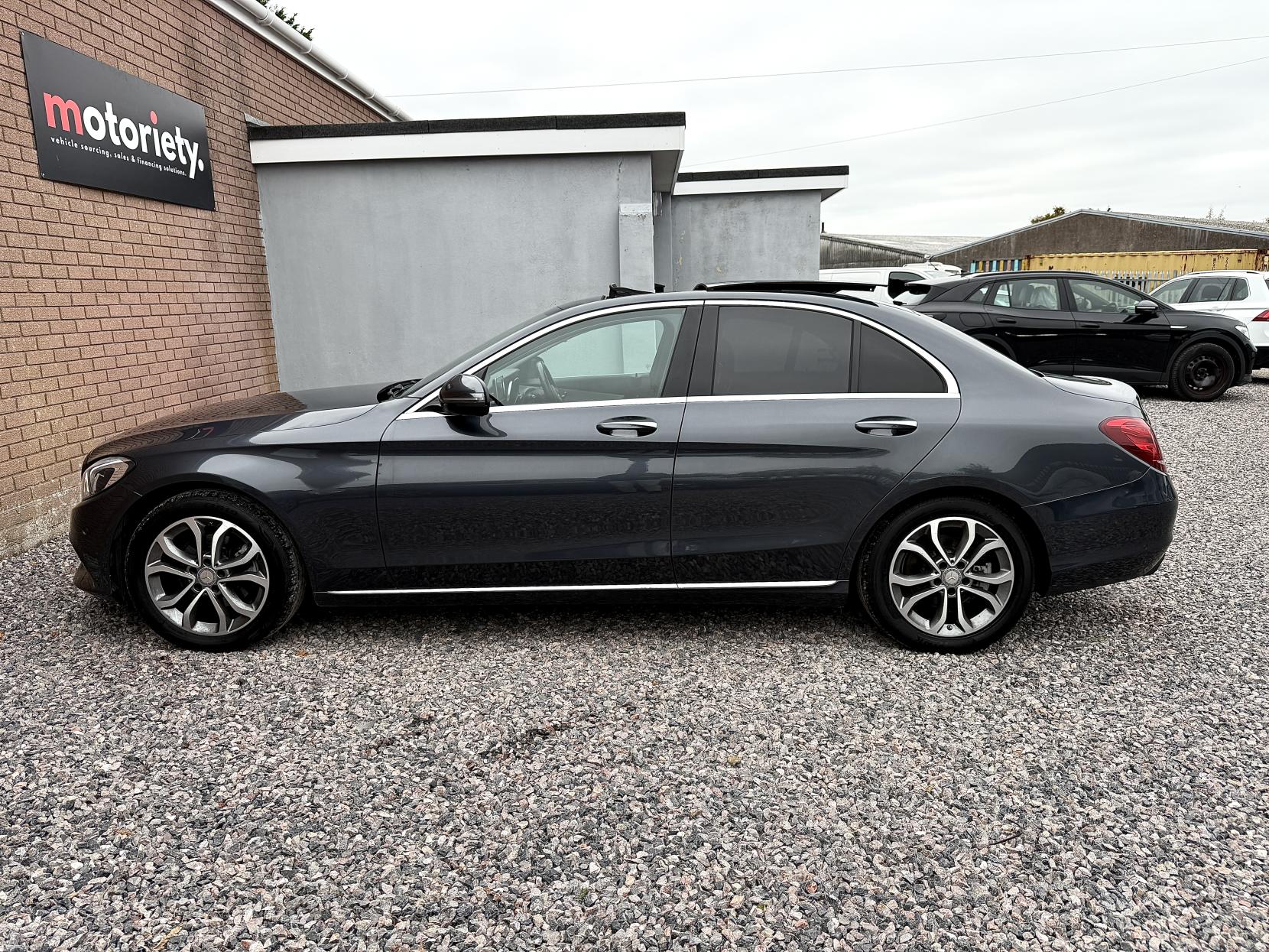 Mercedes-Benz C Class 2.0 C200 Sport (Premium) Saloon 4dr Petrol 7G-Tronic+ Euro 6 (s/s) (184 ps)