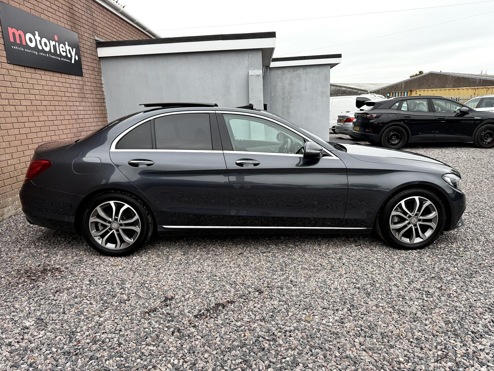 Mercedes-Benz C Class 2.0 C200 Sport (Premium) Saloon 4dr Petrol 7G-Tronic+ Euro 6 (s/s) (184 ps)