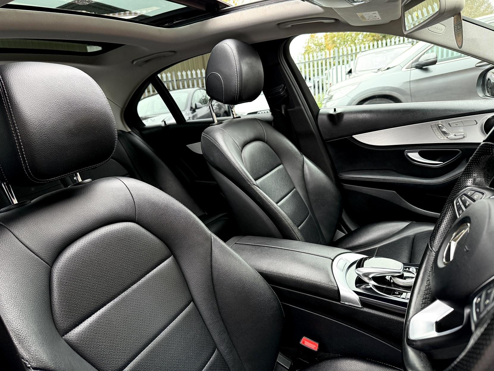 Mercedes-Benz C Class 2.0 C200 Sport (Premium) Saloon 4dr Petrol 7G-Tronic+ Euro 6 (s/s) (184 ps)