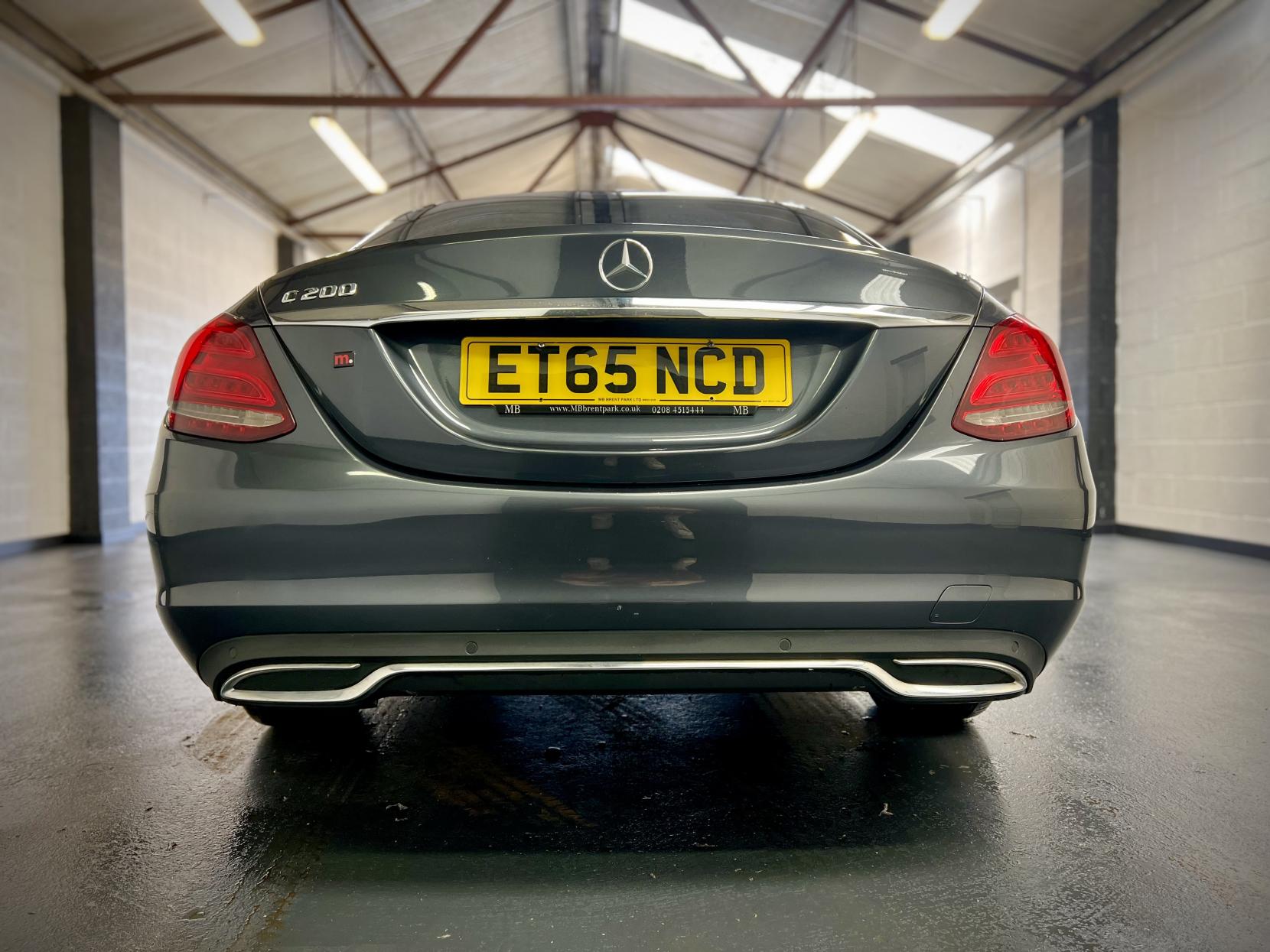 Mercedes-Benz C Class 2.0 C200 Sport (Premium) Saloon 4dr Petrol 7G-Tronic+ Euro 6 (s/s) (184 ps)