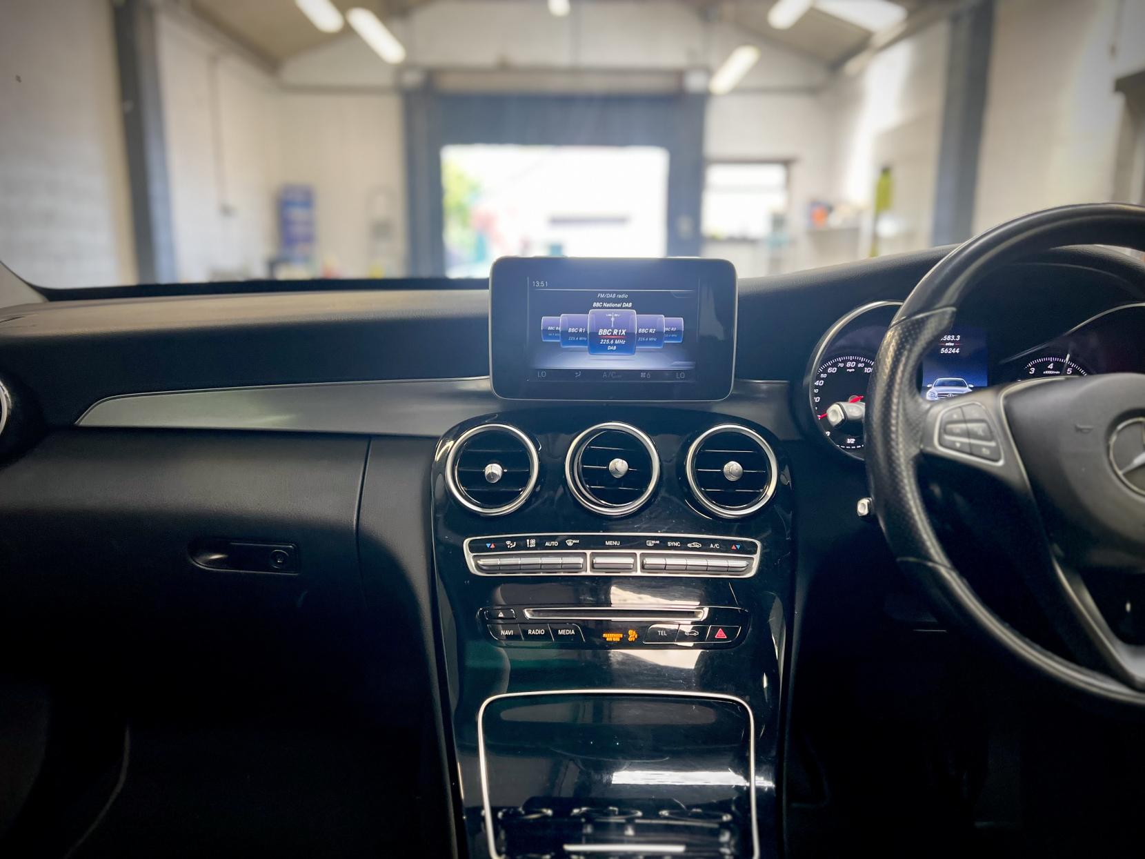 Mercedes-Benz C Class 2.0 C200 Sport (Premium) Saloon 4dr Petrol 7G-Tronic+ Euro 6 (s/s) (184 ps)