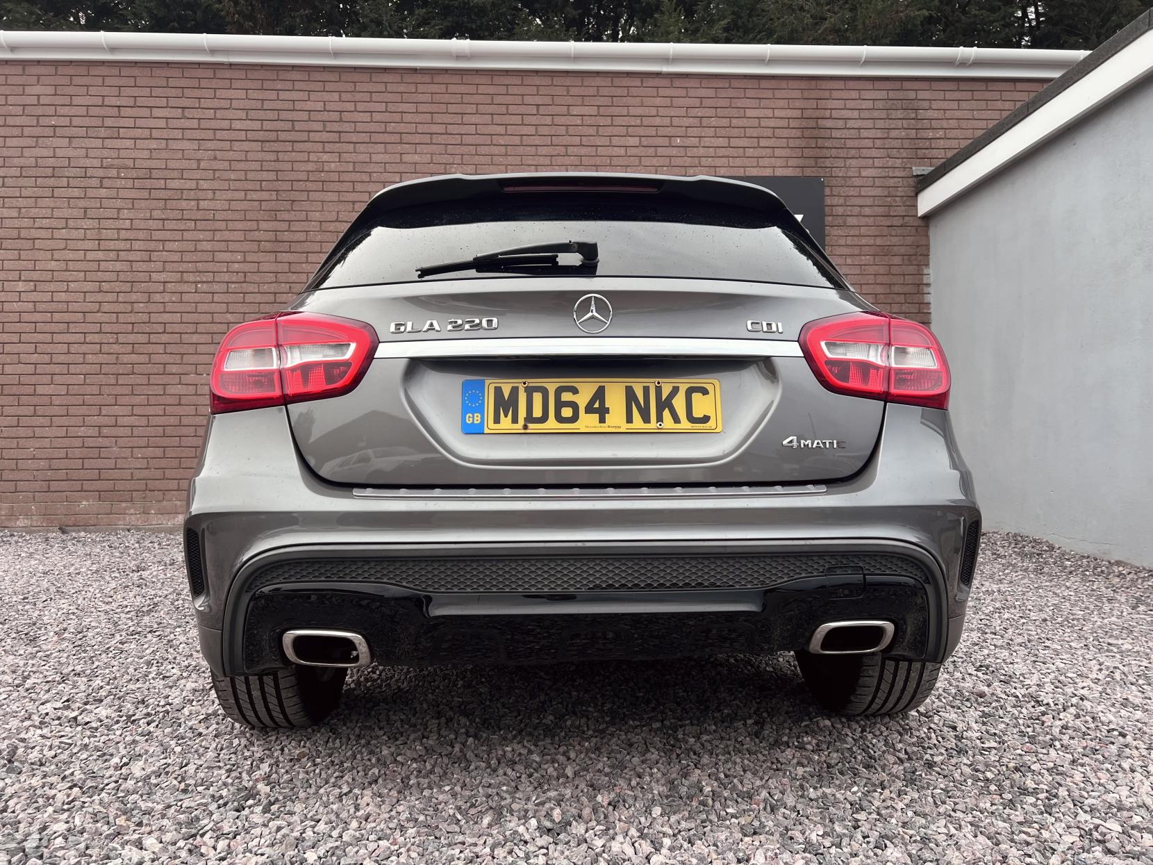 Mercedes-Benz GLA 2.1 GLA220 CDI AMG Line SUV 5dr Diesel 7G-DCT 4MATIC Euro 6 (s/s) (170 ps)
