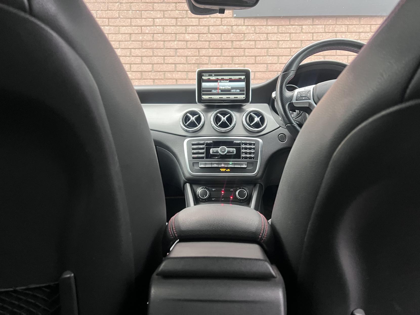Mercedes-Benz GLA 2.1 GLA220 CDI AMG Line SUV 5dr Diesel 7G-DCT 4MATIC Euro 6 (s/s) (170 ps)