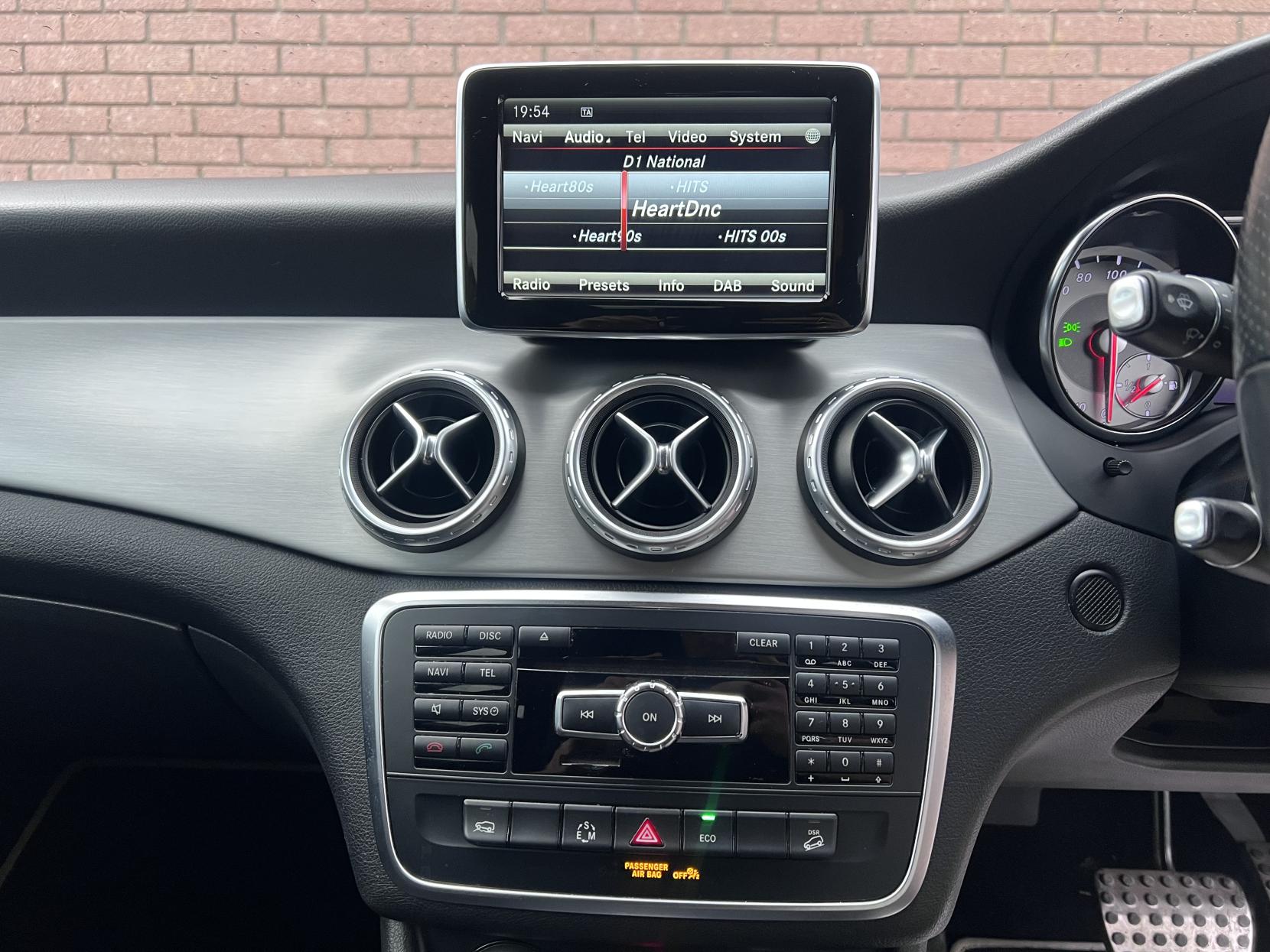 Mercedes-Benz GLA 2.1 GLA220 CDI AMG Line SUV 5dr Diesel 7G-DCT 4MATIC Euro 6 (s/s) (170 ps)