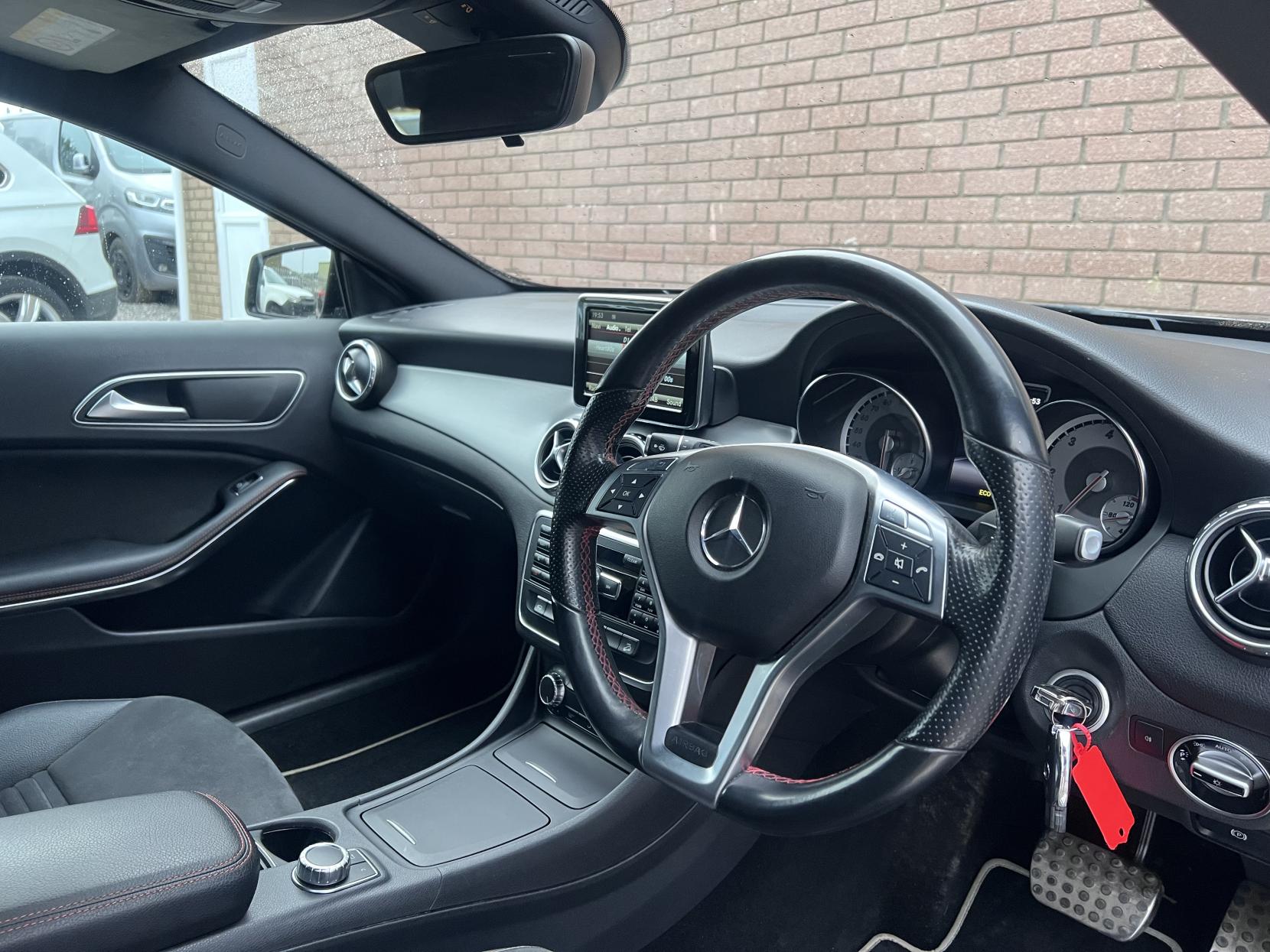 Mercedes-Benz GLA 2.1 GLA220 CDI AMG Line SUV 5dr Diesel 7G-DCT 4MATIC Euro 6 (s/s) (170 ps)