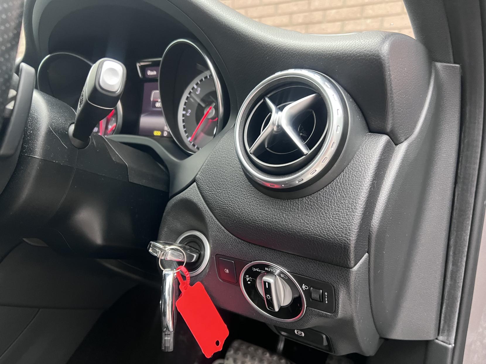 Mercedes-Benz GLA 2.1 GLA220 CDI AMG Line SUV 5dr Diesel 7G-DCT 4MATIC Euro 6 (s/s) (170 ps)