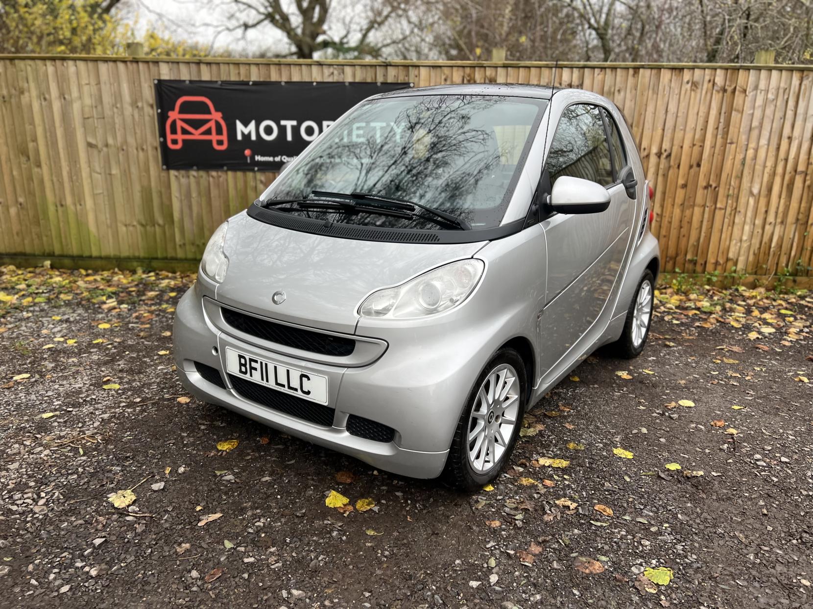 Smart fortwo 1.0 MHD Passion Coupe 2dr Petrol SoftTouch Euro 5 (s/s) (71 bhp)