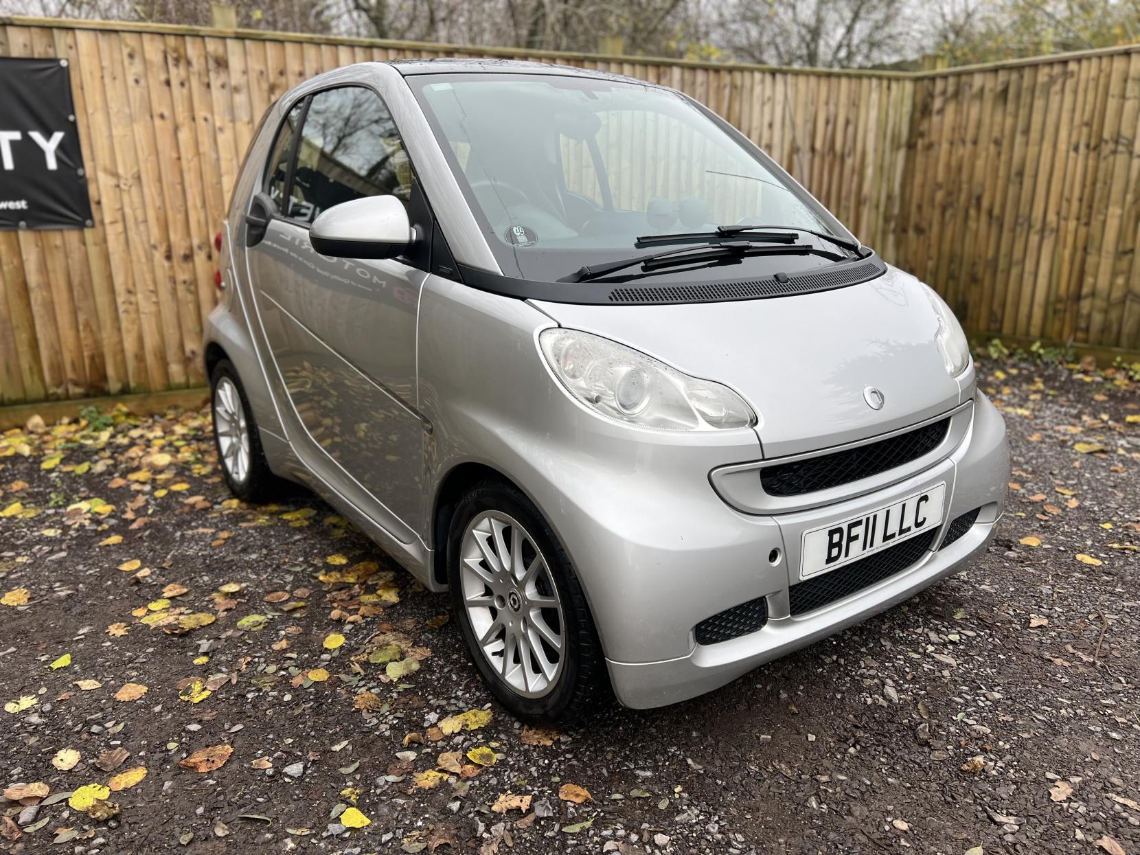 Smart fortwo 1.0 MHD Passion Coupe 2dr Petrol SoftTouch Euro 5 (s/s) (71 bhp)