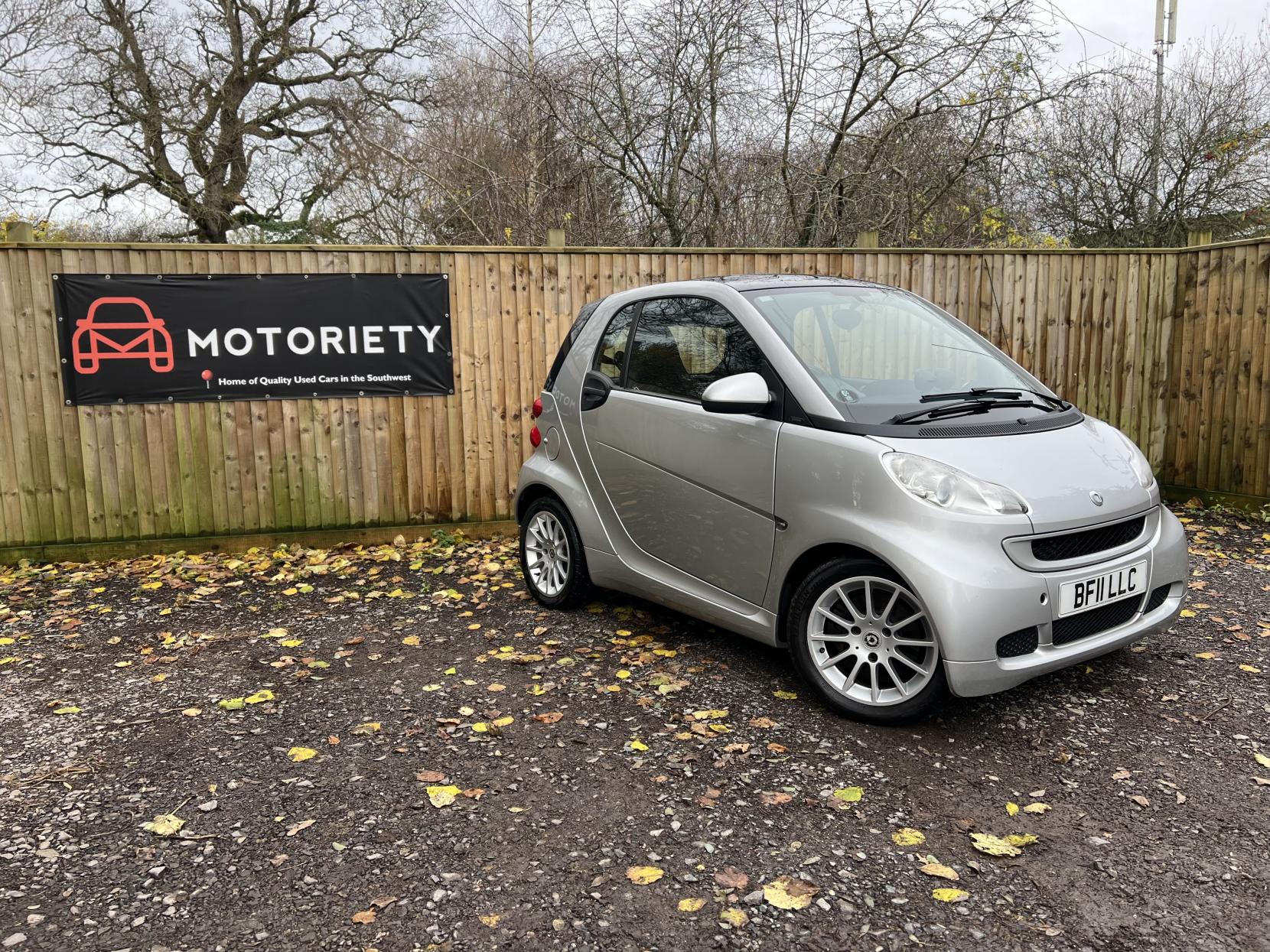 Smart fortwo 1.0 MHD Passion Coupe 2dr Petrol SoftTouch Euro 5 (s/s) (71 bhp)