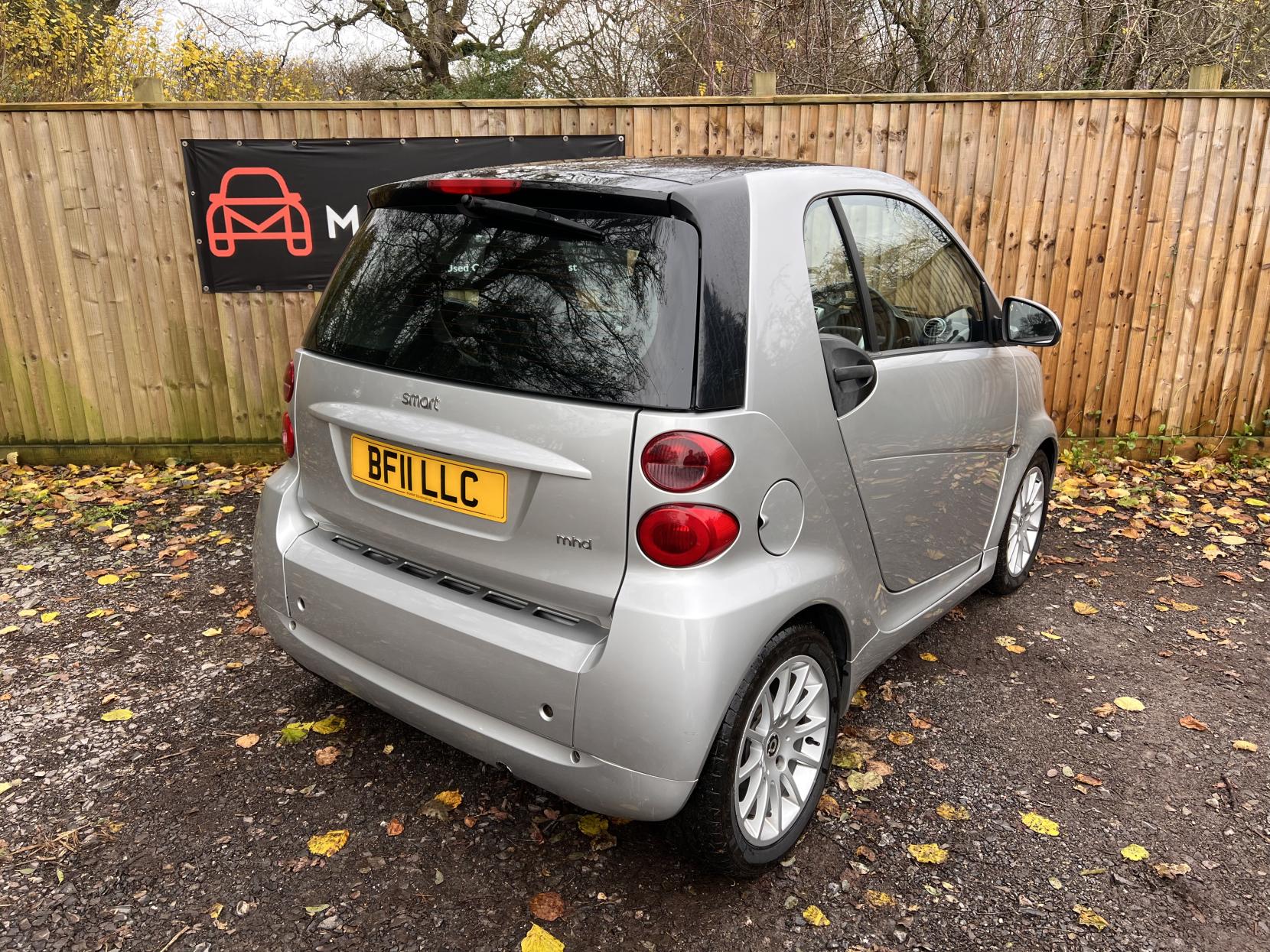 Smart fortwo 1.0 MHD Passion Coupe 2dr Petrol SoftTouch Euro 5 (s/s) (71 bhp)