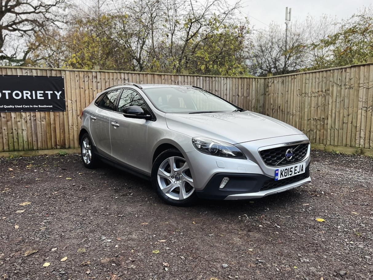 Volvo V40 Cross Country 2.0 D4 Lux Nav Hatchback 5dr Diesel Auto Euro 6 (s/s) (190 ps)